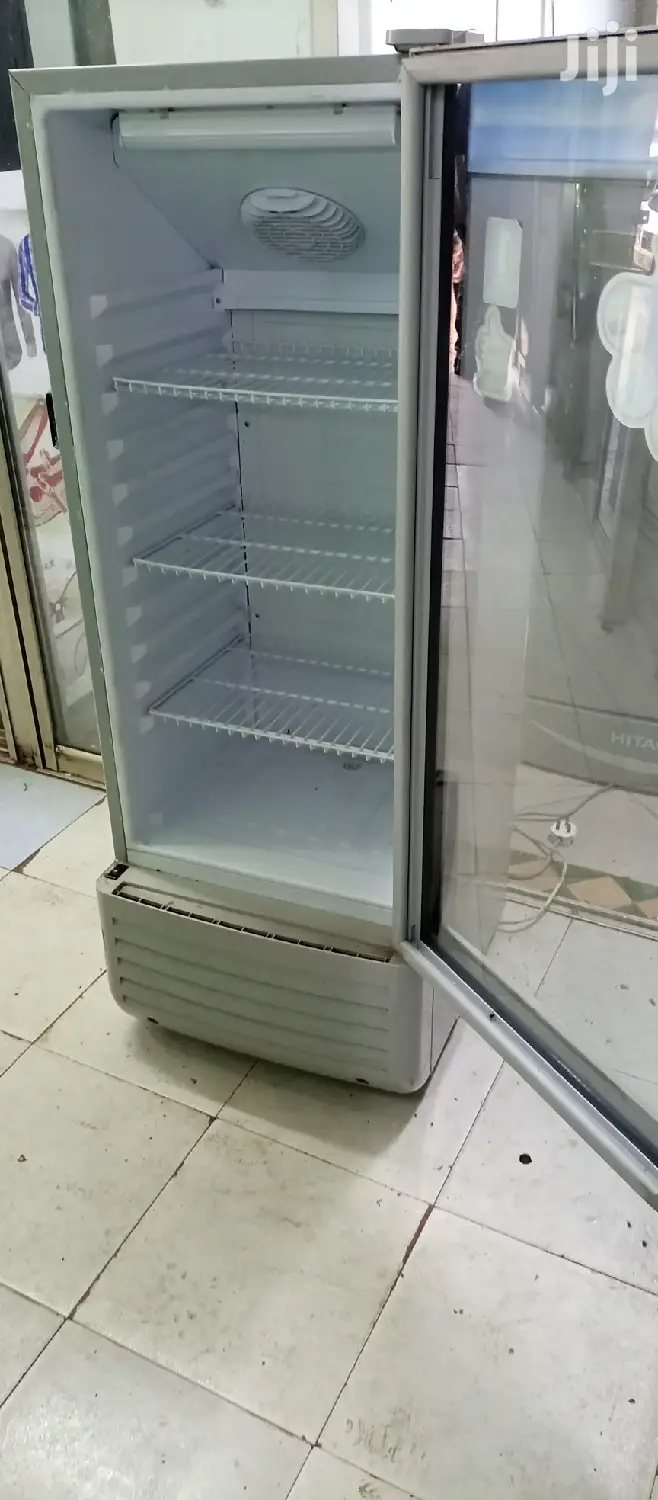 Mika Display Fridge