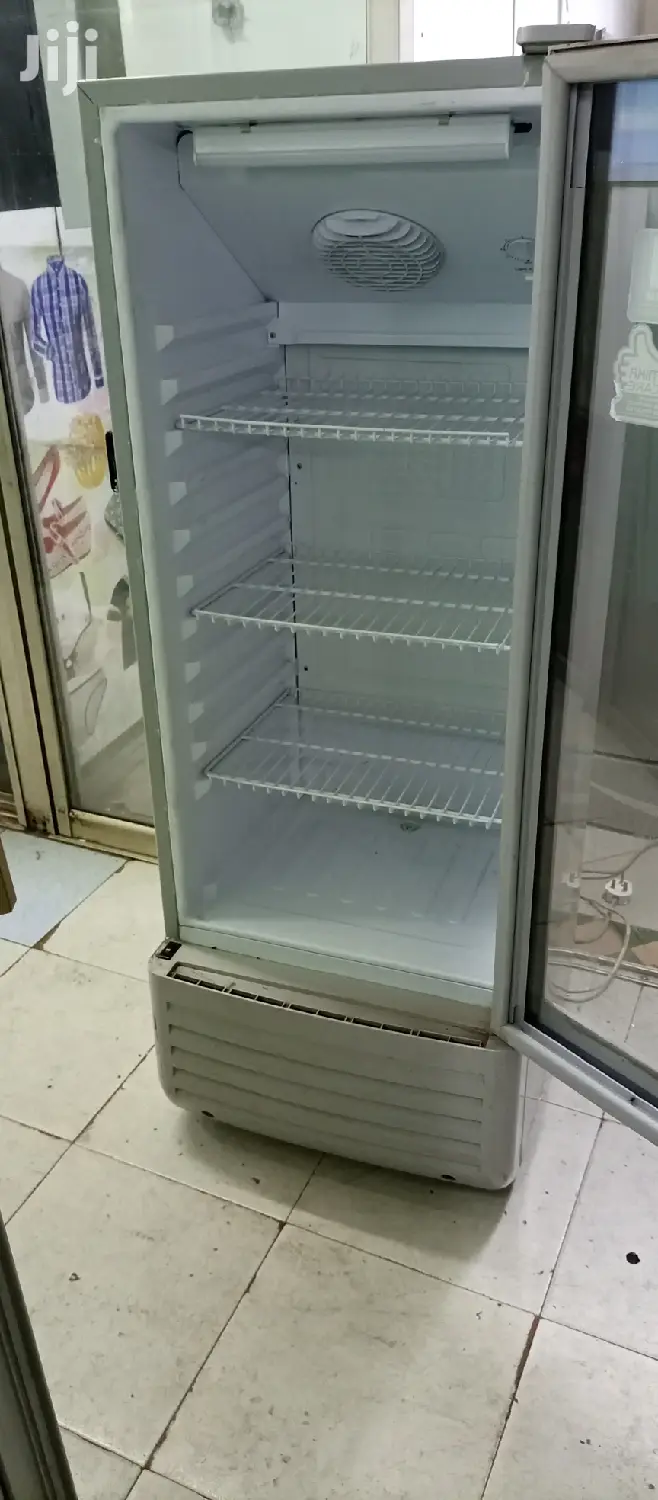 Mika Display Fridge