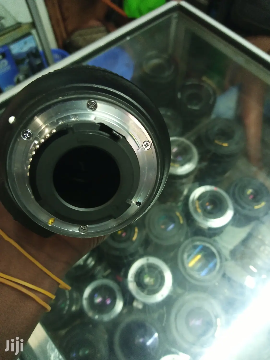 Superior Nikon 18-200mm Lens