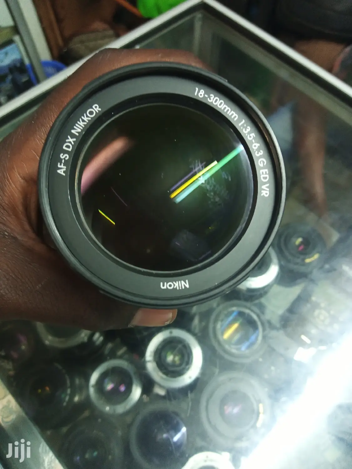 Superior Nikon 18-200mm Lens