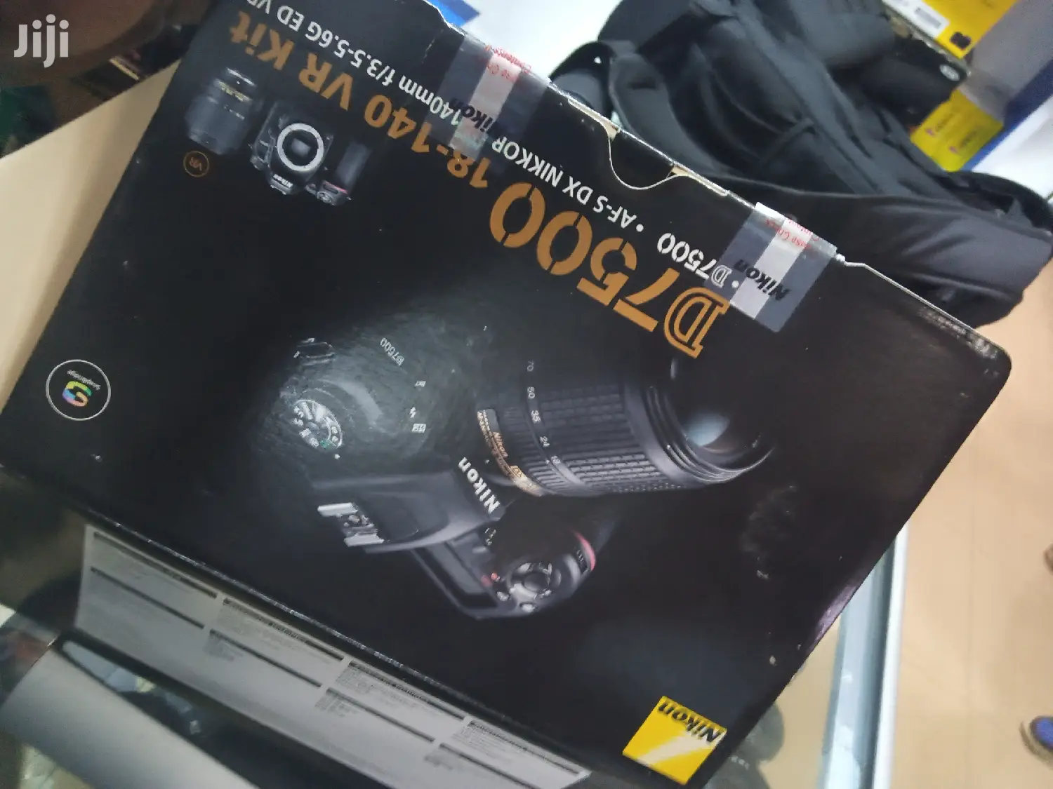Nikon D7500 With Wi-Fi Touchscreen