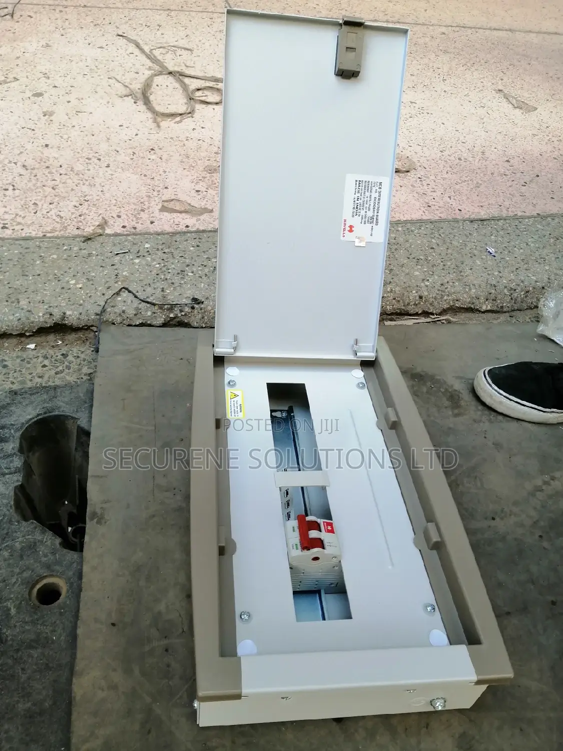 Lawsson 12 Way 63a Single Phase Consumer/Distribution Unit
