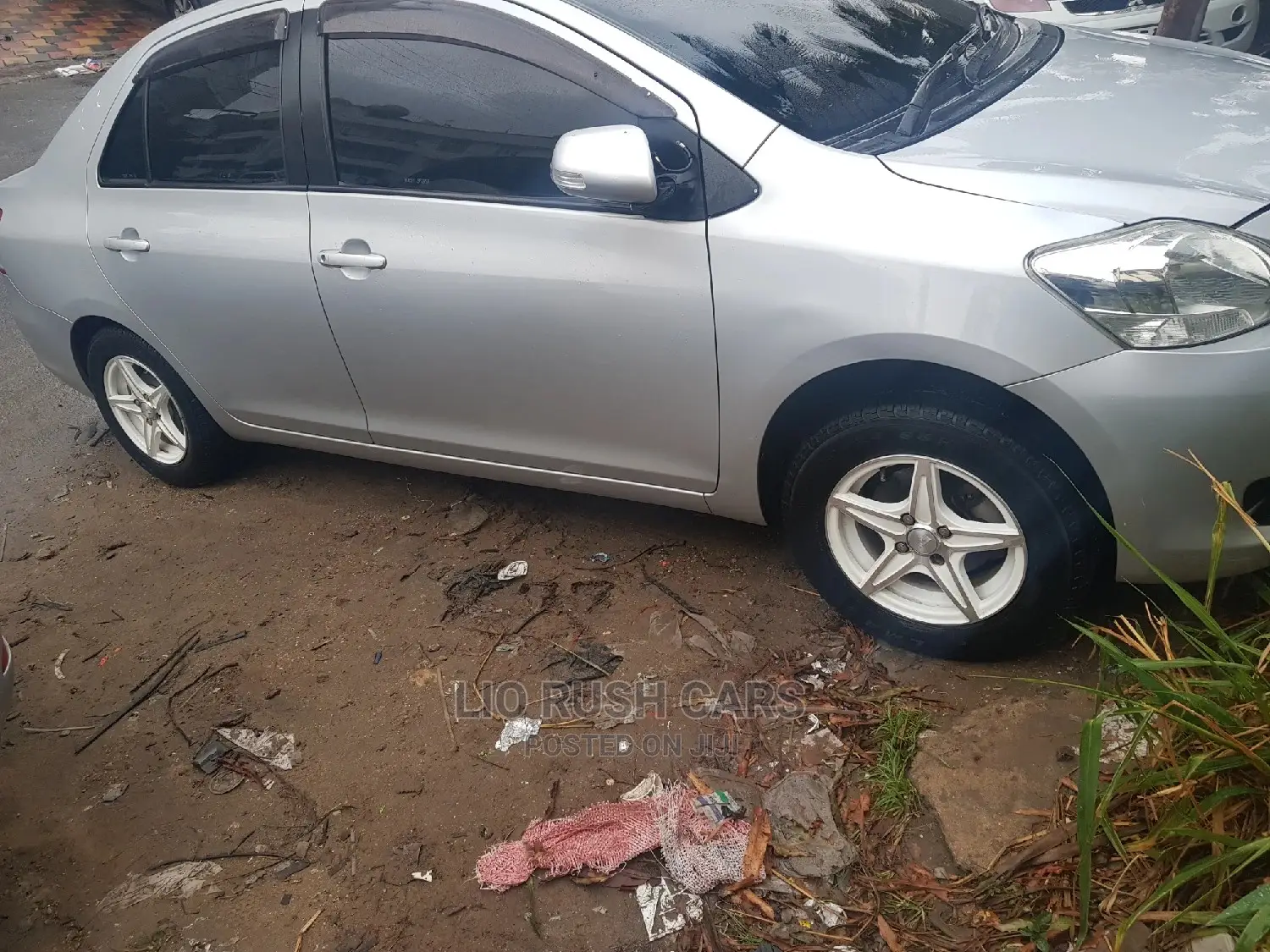 Toyota Belta 2010 Silver