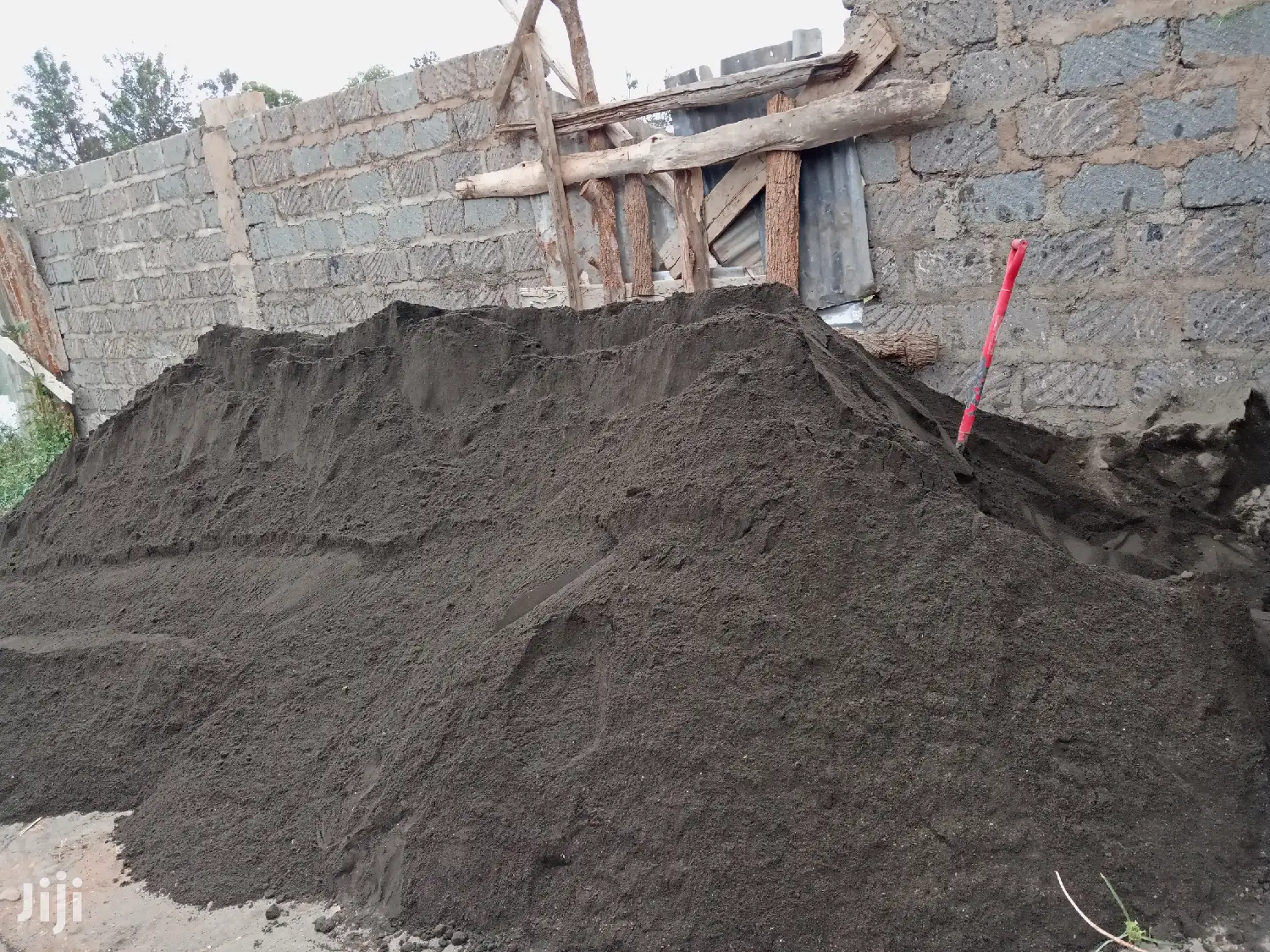 Mai Mahiu Black Sand