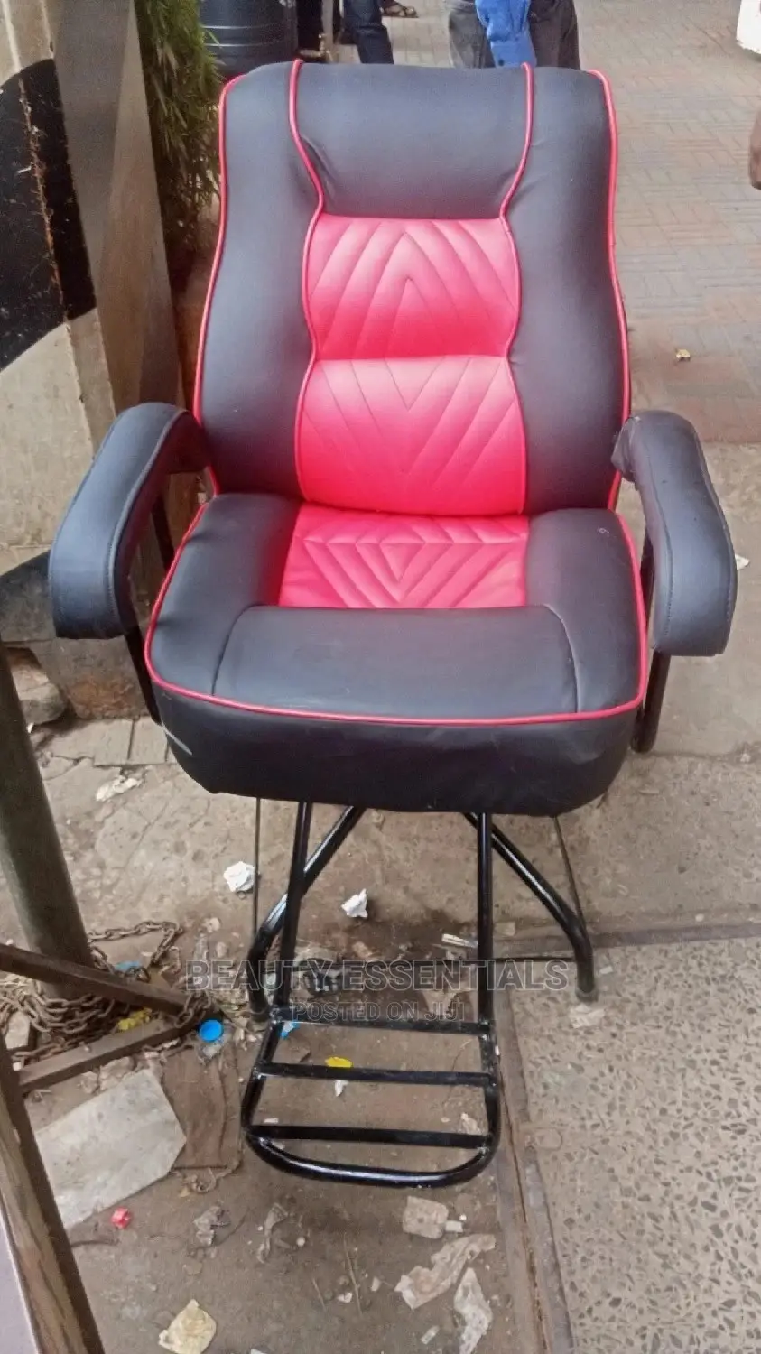 Simple Barber Seat No Round Base