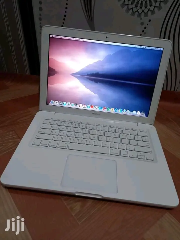 Laptop Apple MacBook 4GB Intel Core 2 Duo HDD 250GB
