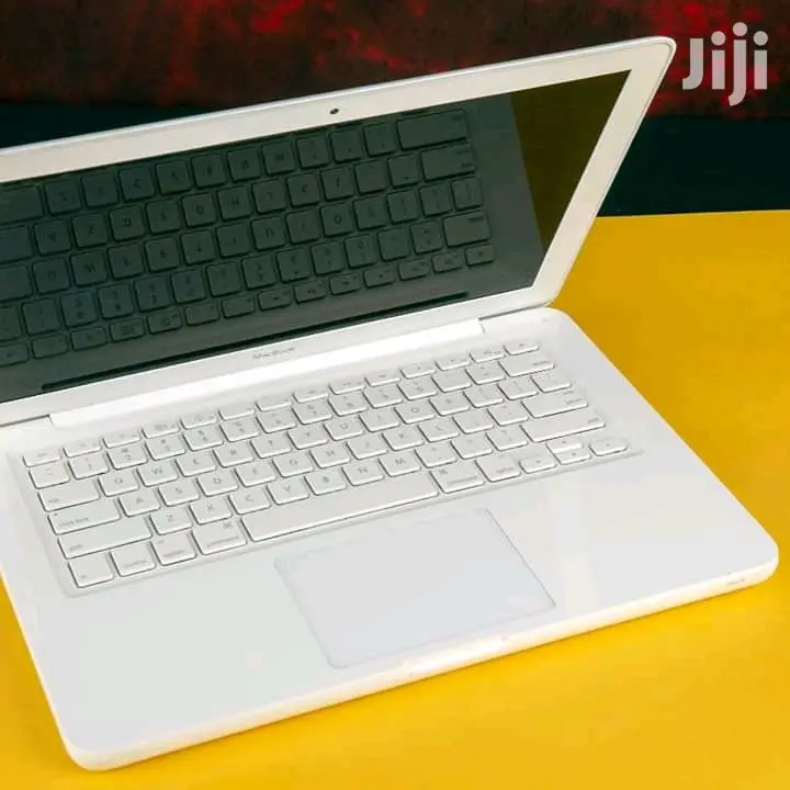 Laptop Apple MacBook 4GB Intel Core 2 Duo HDD 250GB