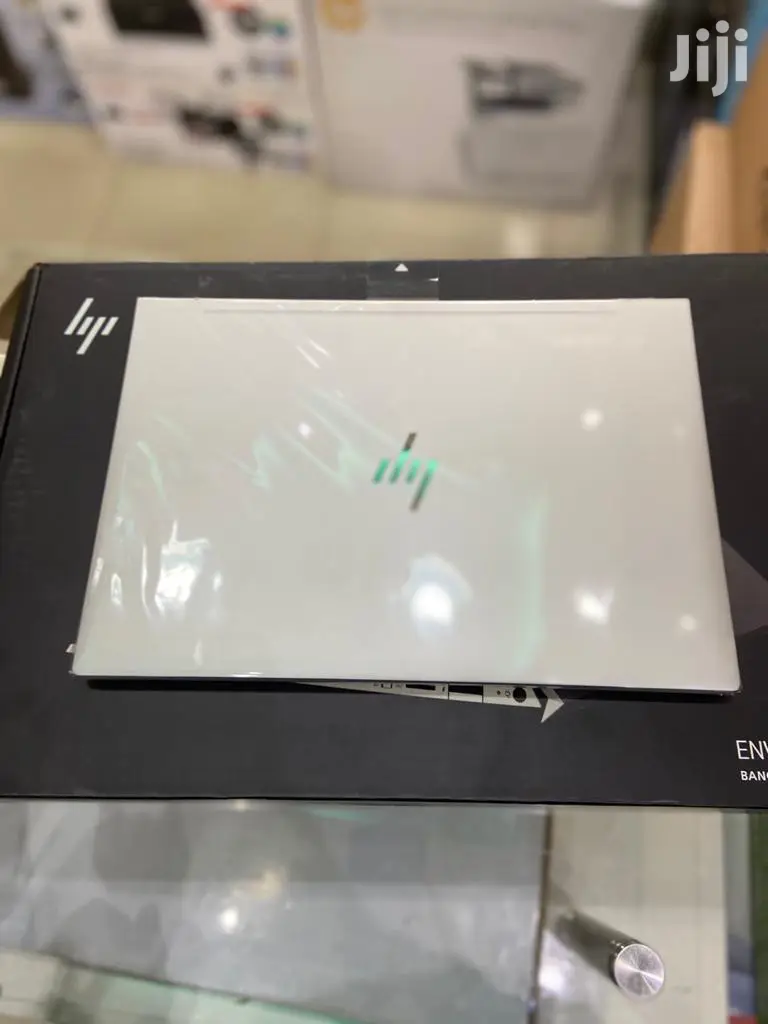 New Laptop HP Envy 13 8GB Intel Core i7 SSD 512GB