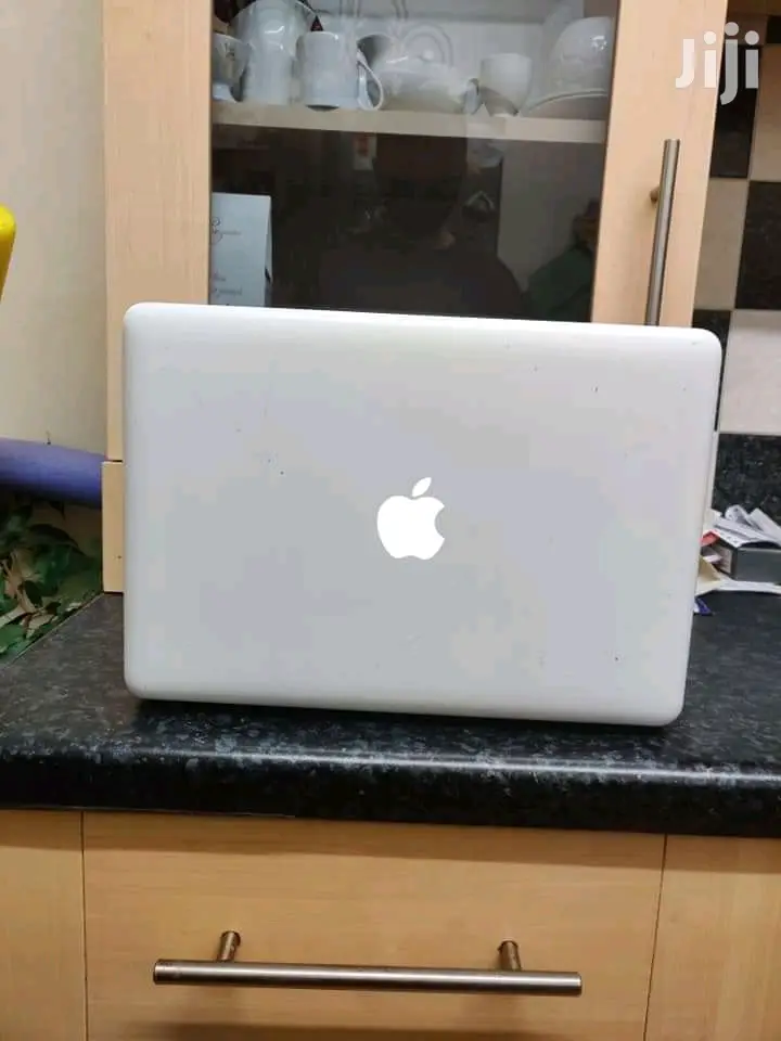 Laptop Apple MacBook 4GB Intel Core 2 Duo HDD 250GB