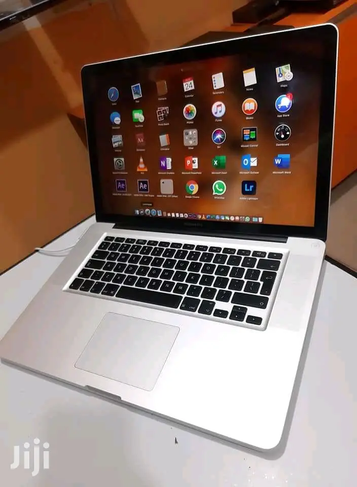 Laptop Apple MacBook Pro 4GB Intel Core 2 Duo HDD 500GB