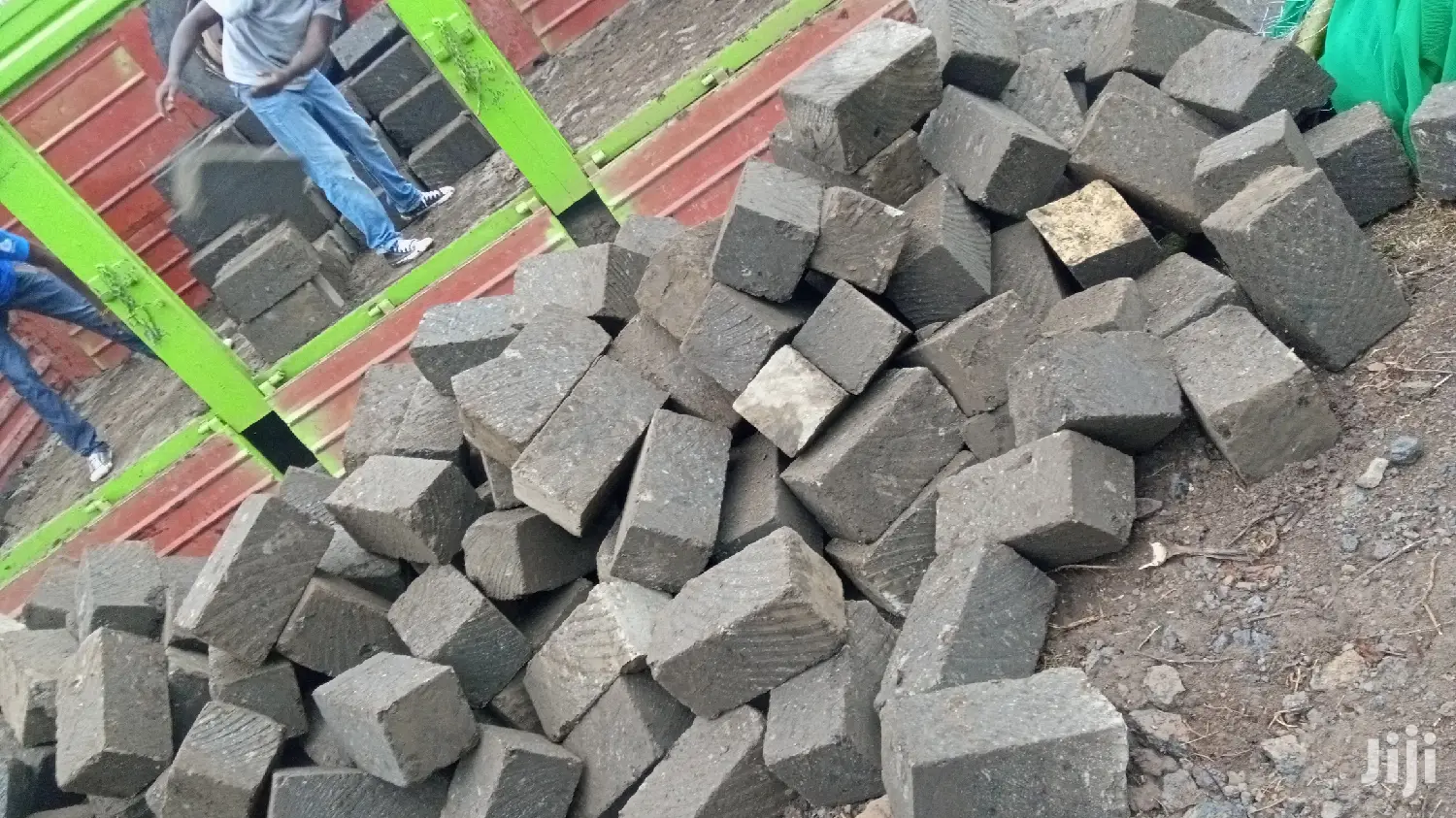 Machine Cut Stones(9*9 Grade-1)