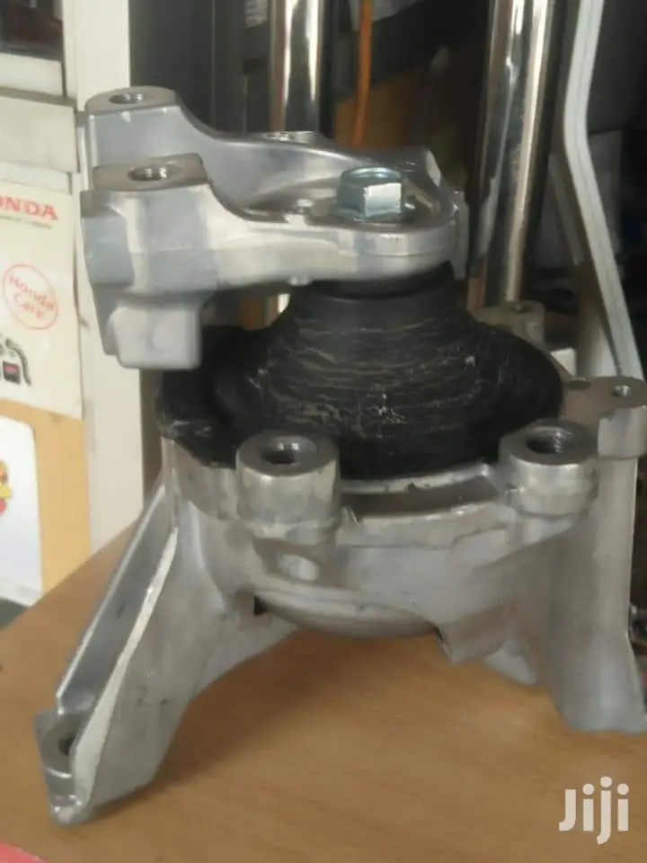 Honda CRV RE3/4 Engine Mount
