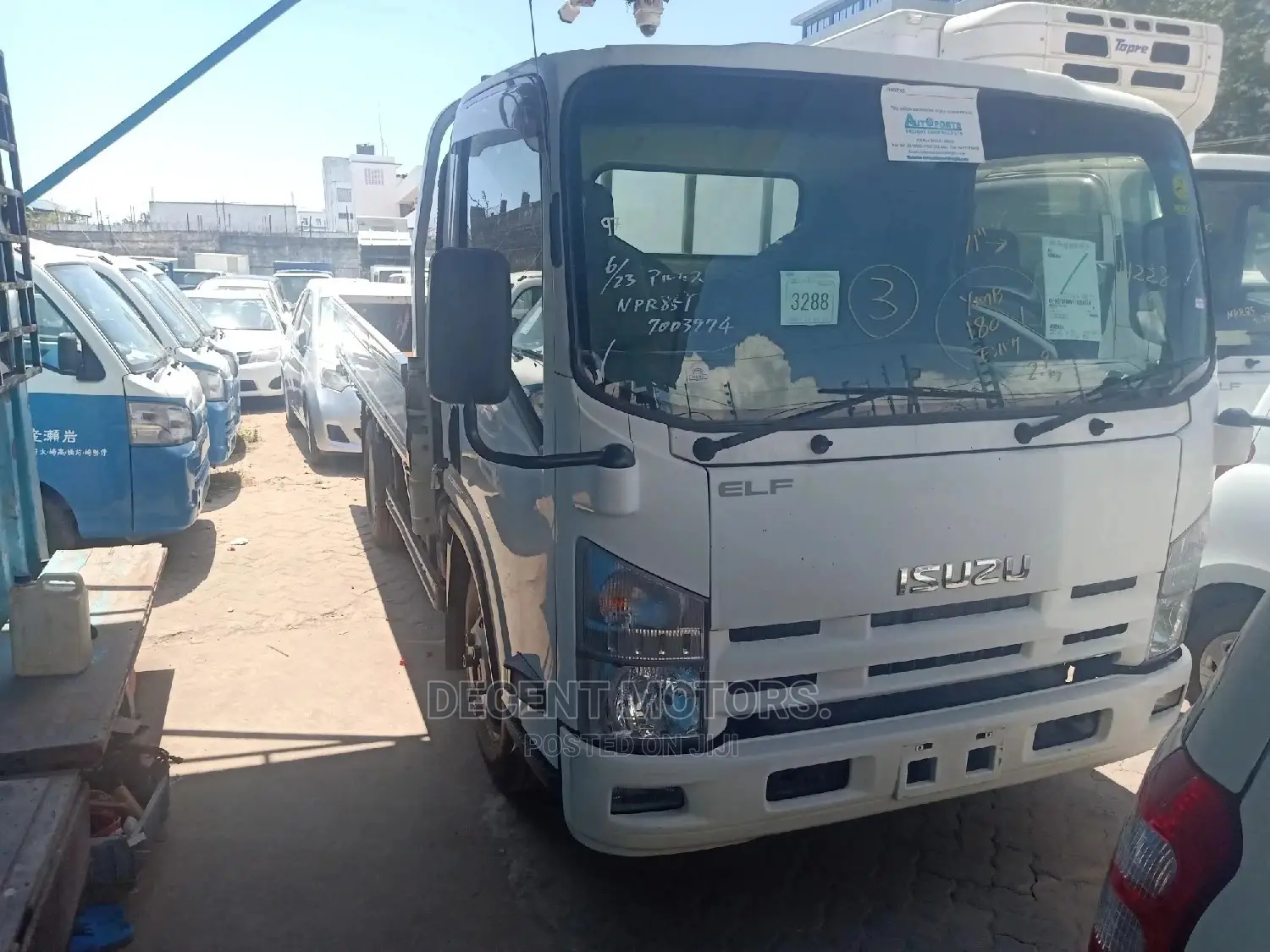 Isuzu Elf Truck 2014 White