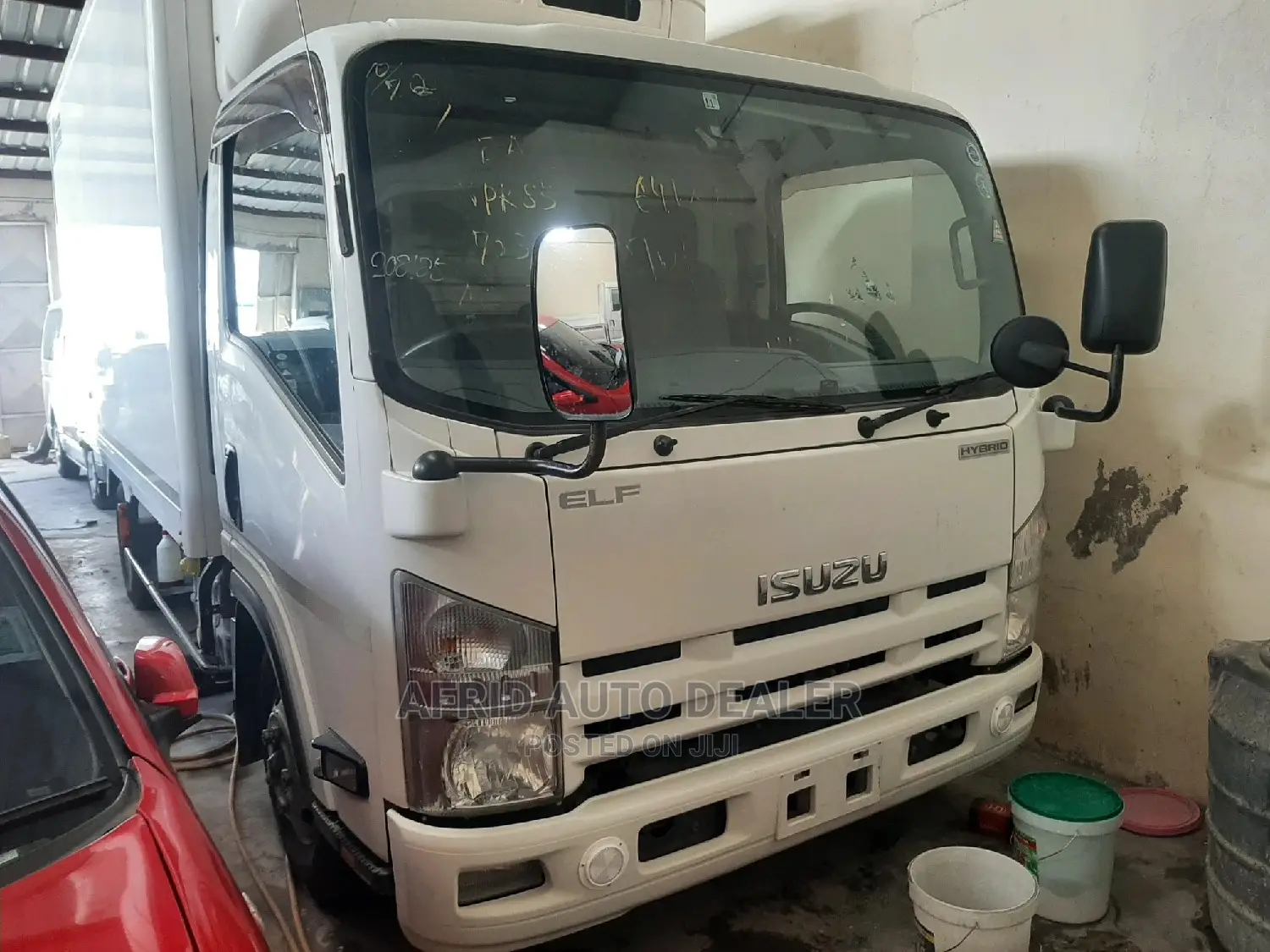 Isuzu ELF Truck 2017