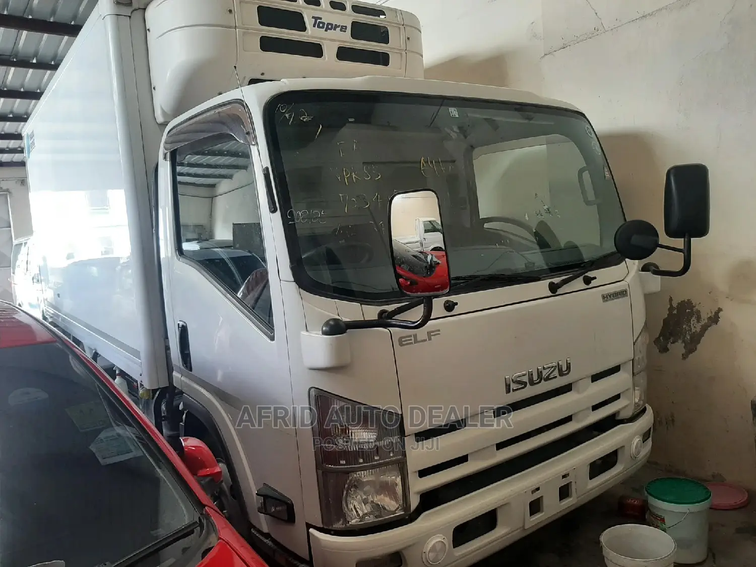 Isuzu ELF Truck 2017
