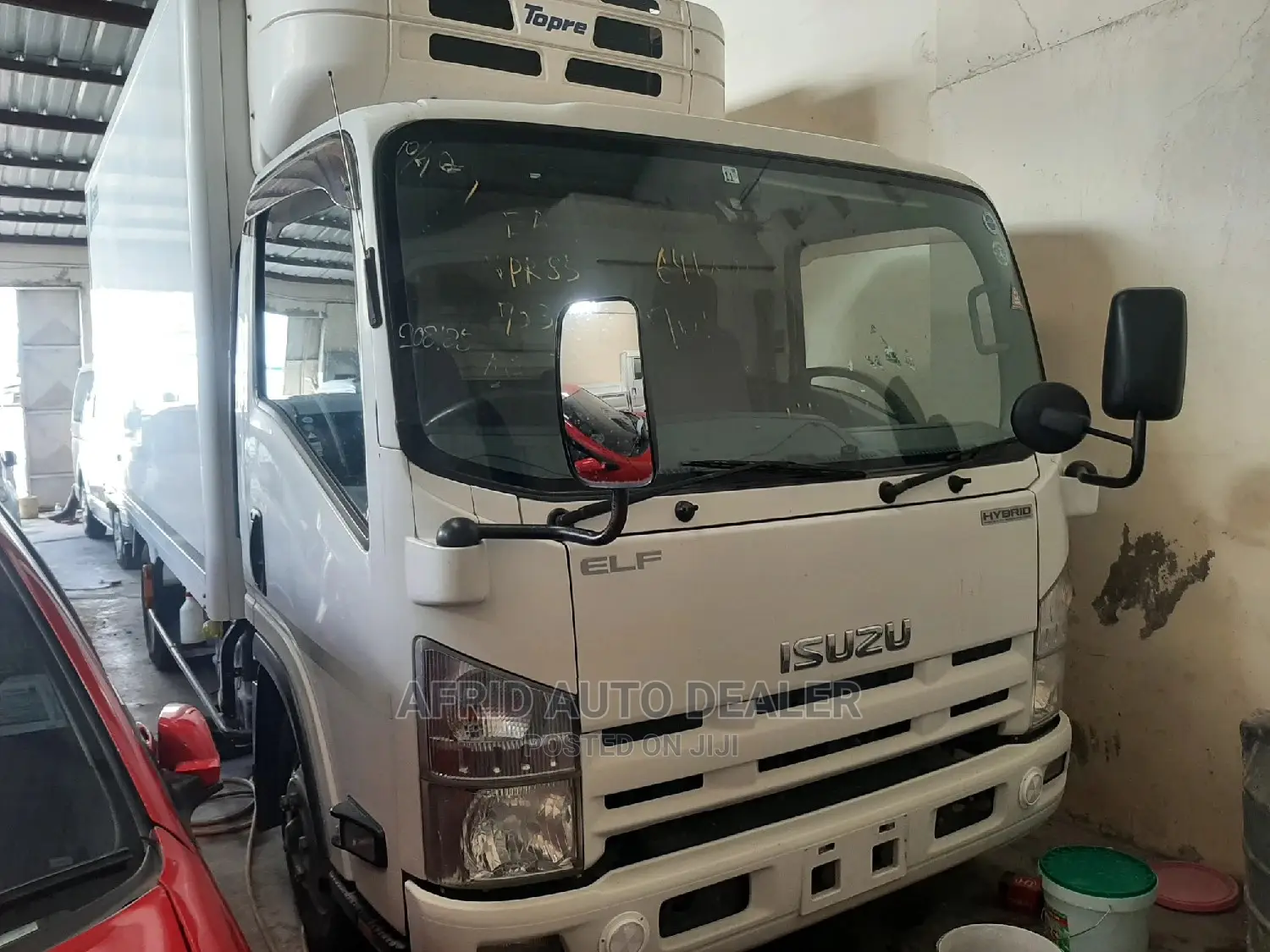 Isuzu ELF Truck 2017