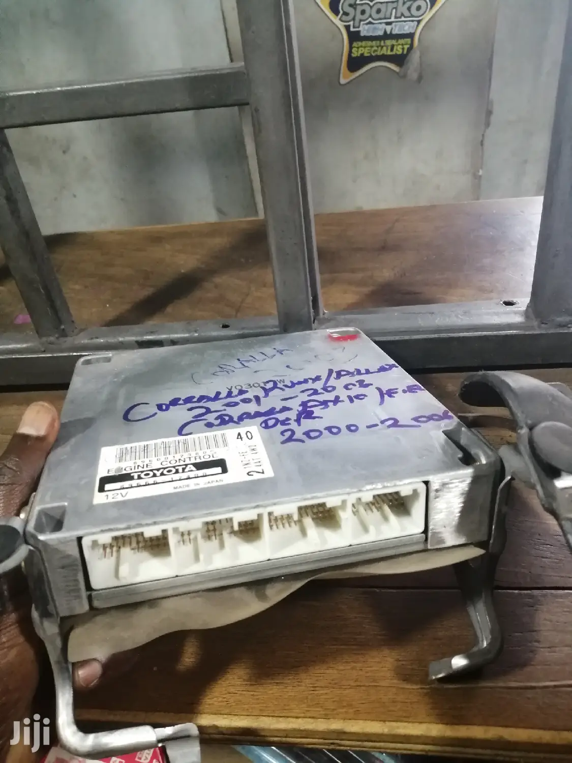 Toyota INZ Engine ECU Computer.