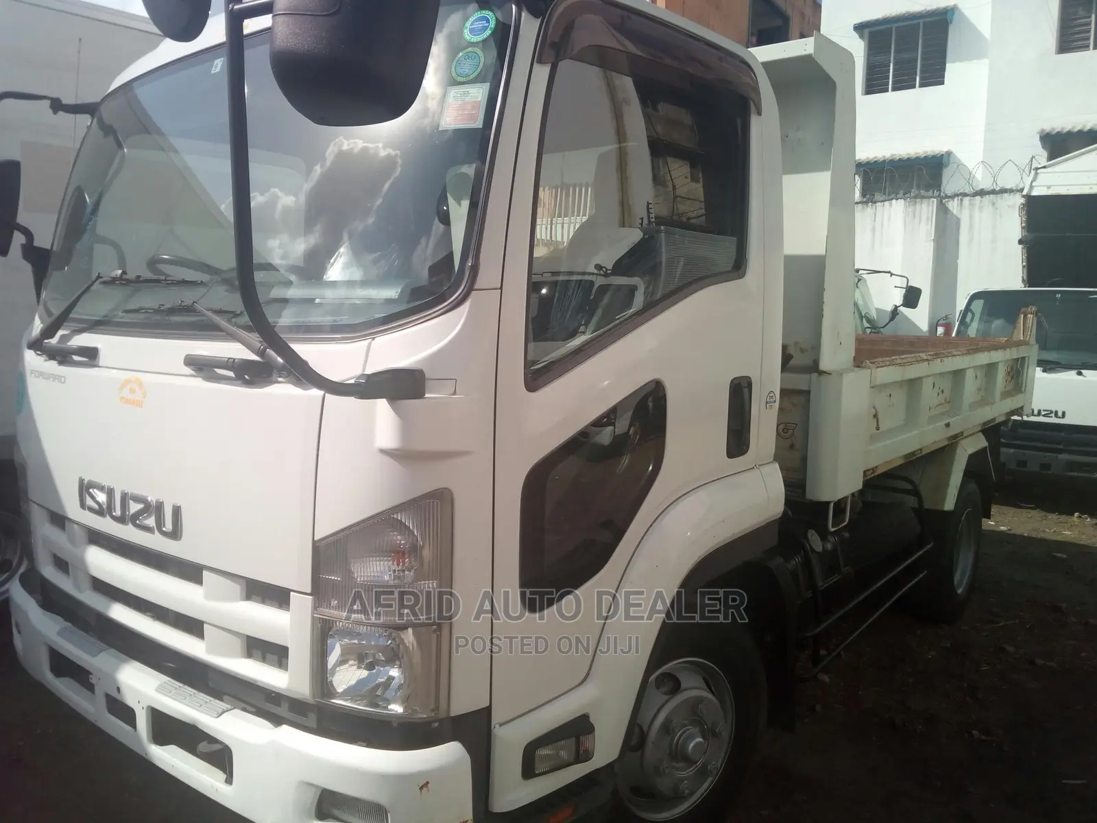 Isuzu FRR 2017 1500CC White