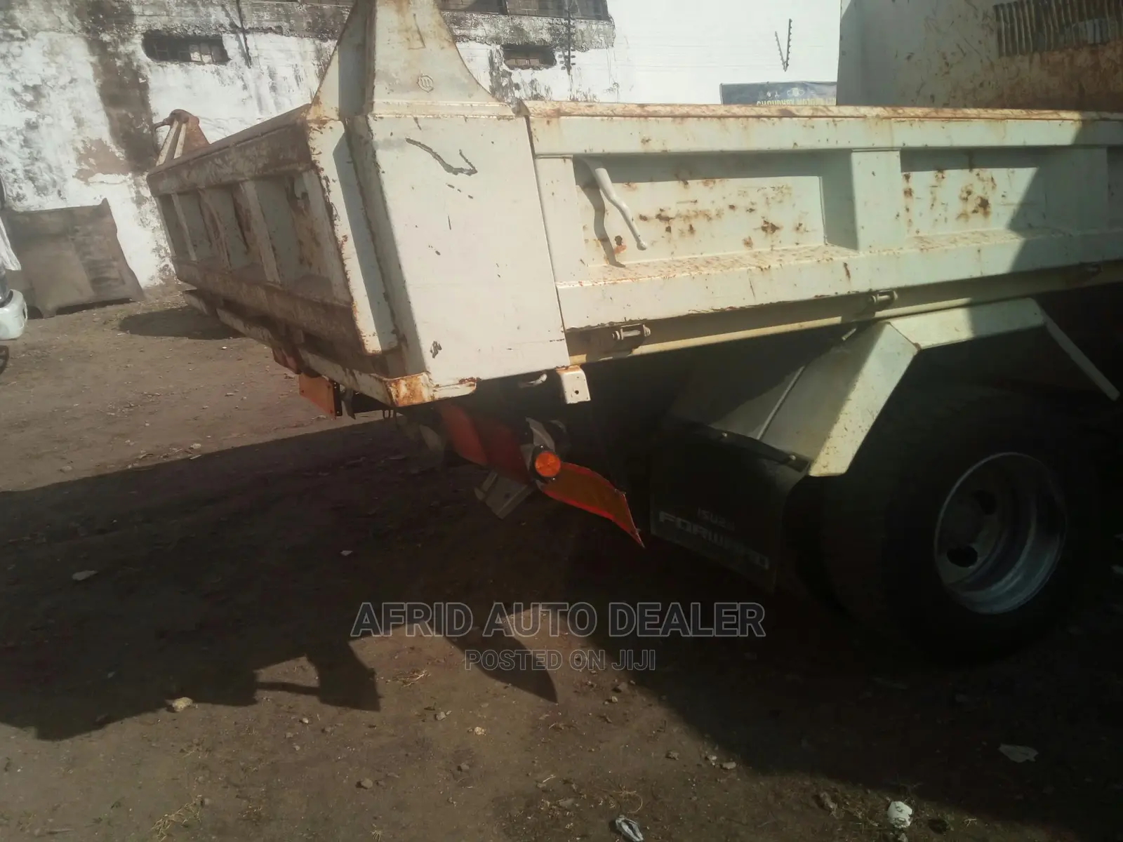 Isuzu FRR 2017 1500CC White