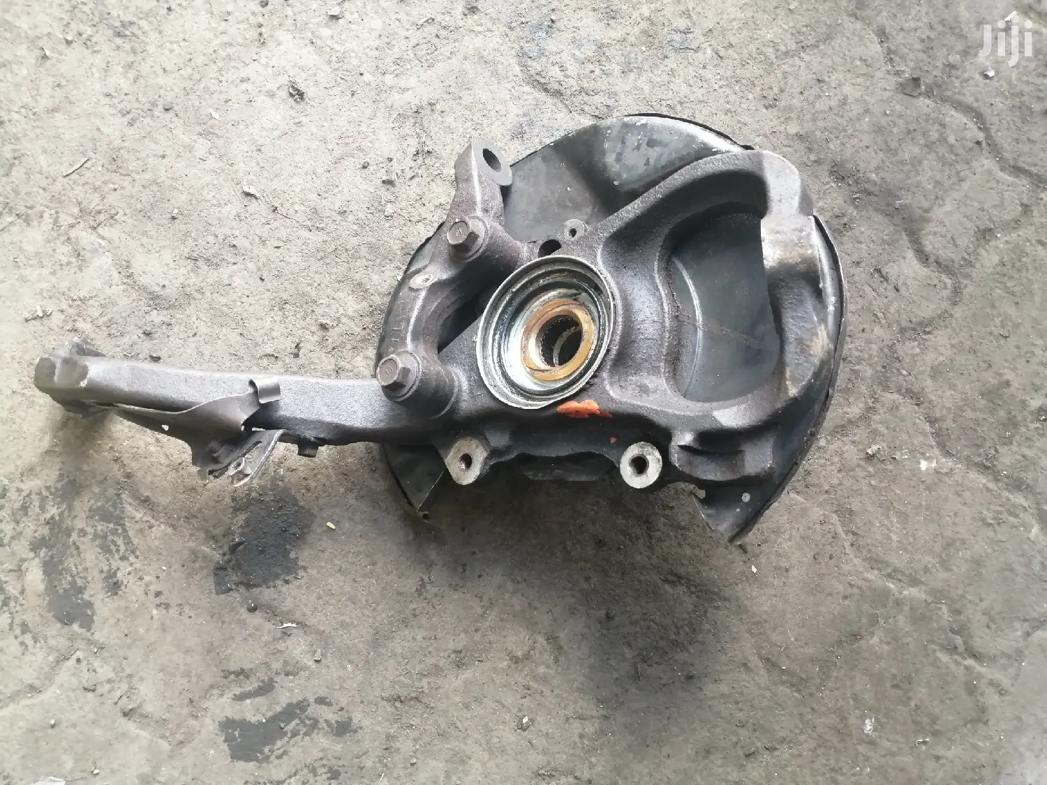 Toyota Land Cruiser J100 Steering Knuckle.