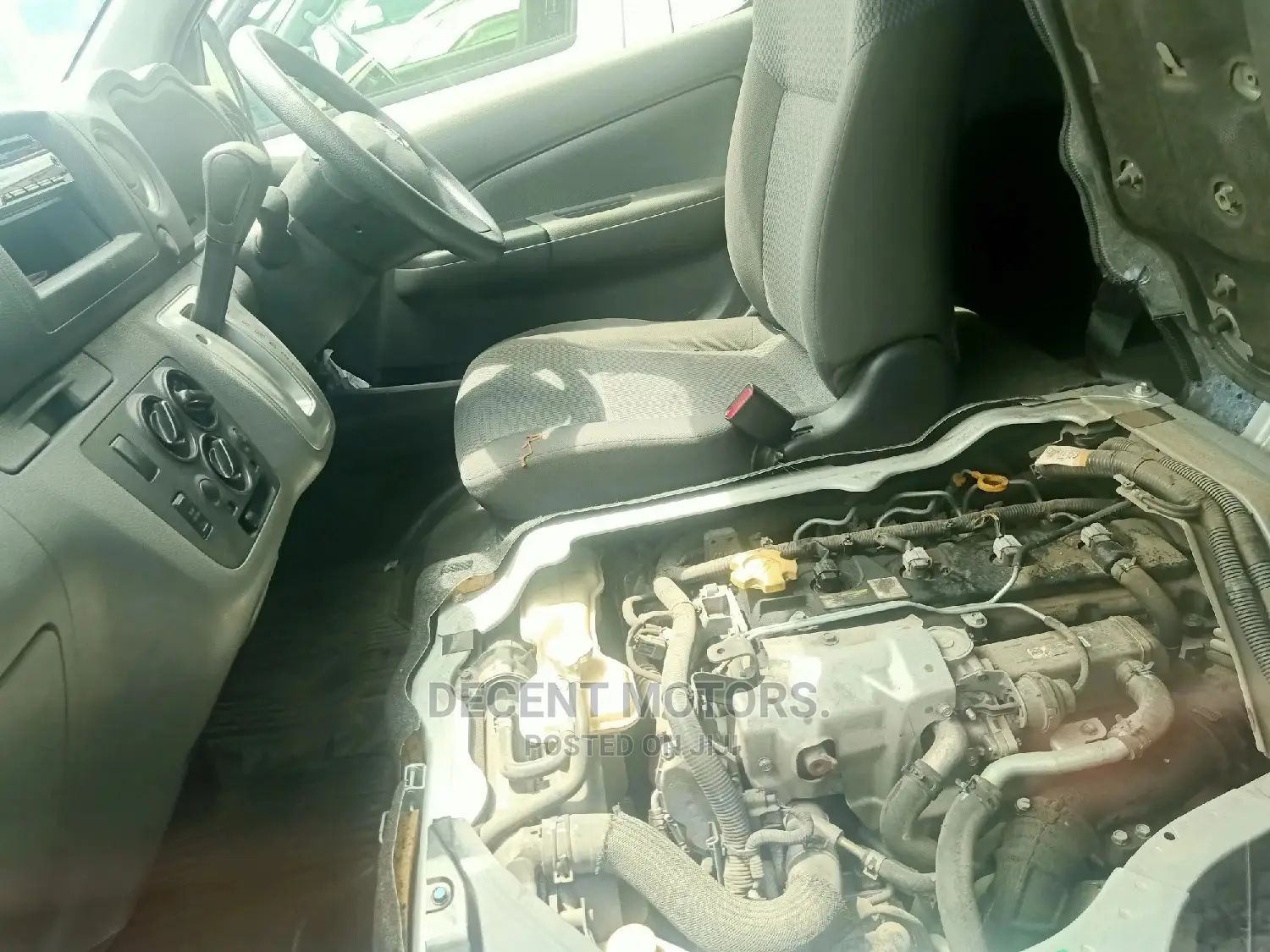 Nissan Matatu 9l