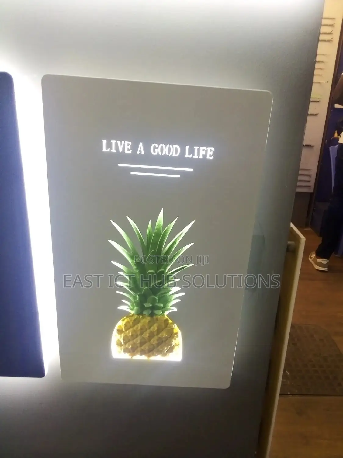 Premium Photos Mounts With Backlit Light