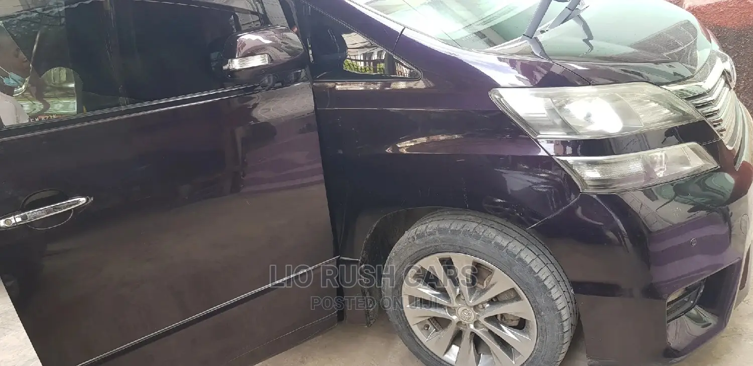 Toyota Vellfire 2011 Purple