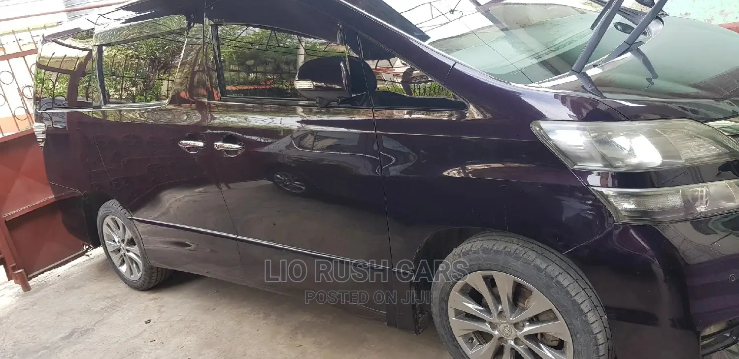 Toyota Vellfire 2011 Purple
