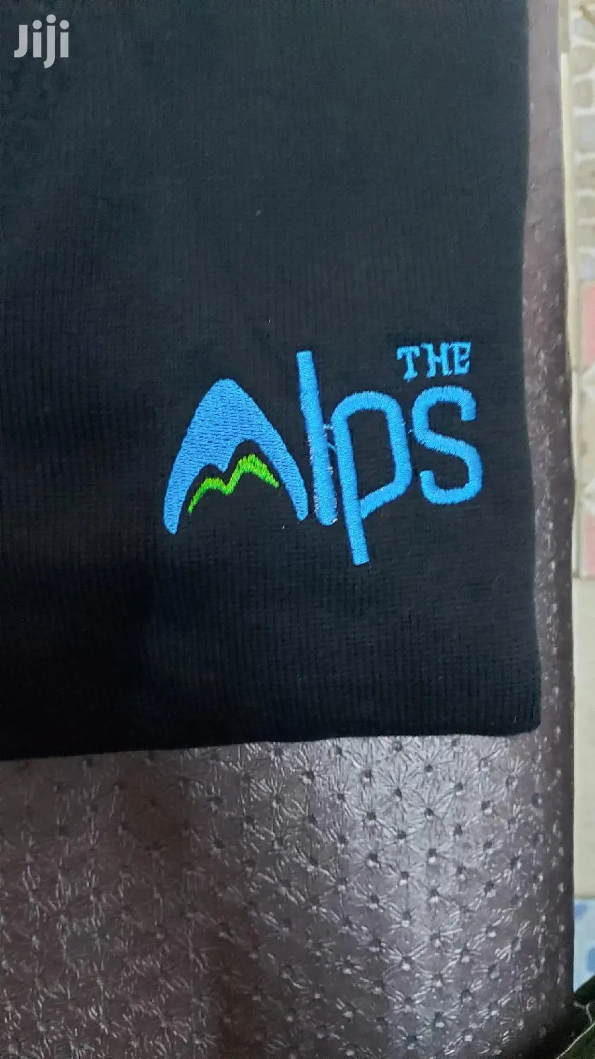 Amazing Pullover Embroidery Printing
