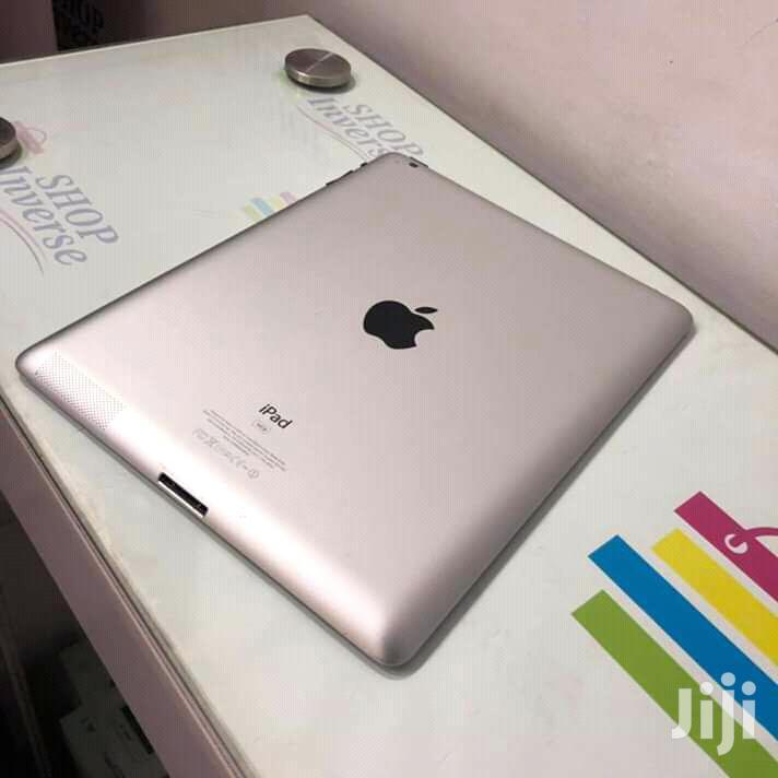 Apple iPad 2 Wi-Fi + 3G 16 GB Silver