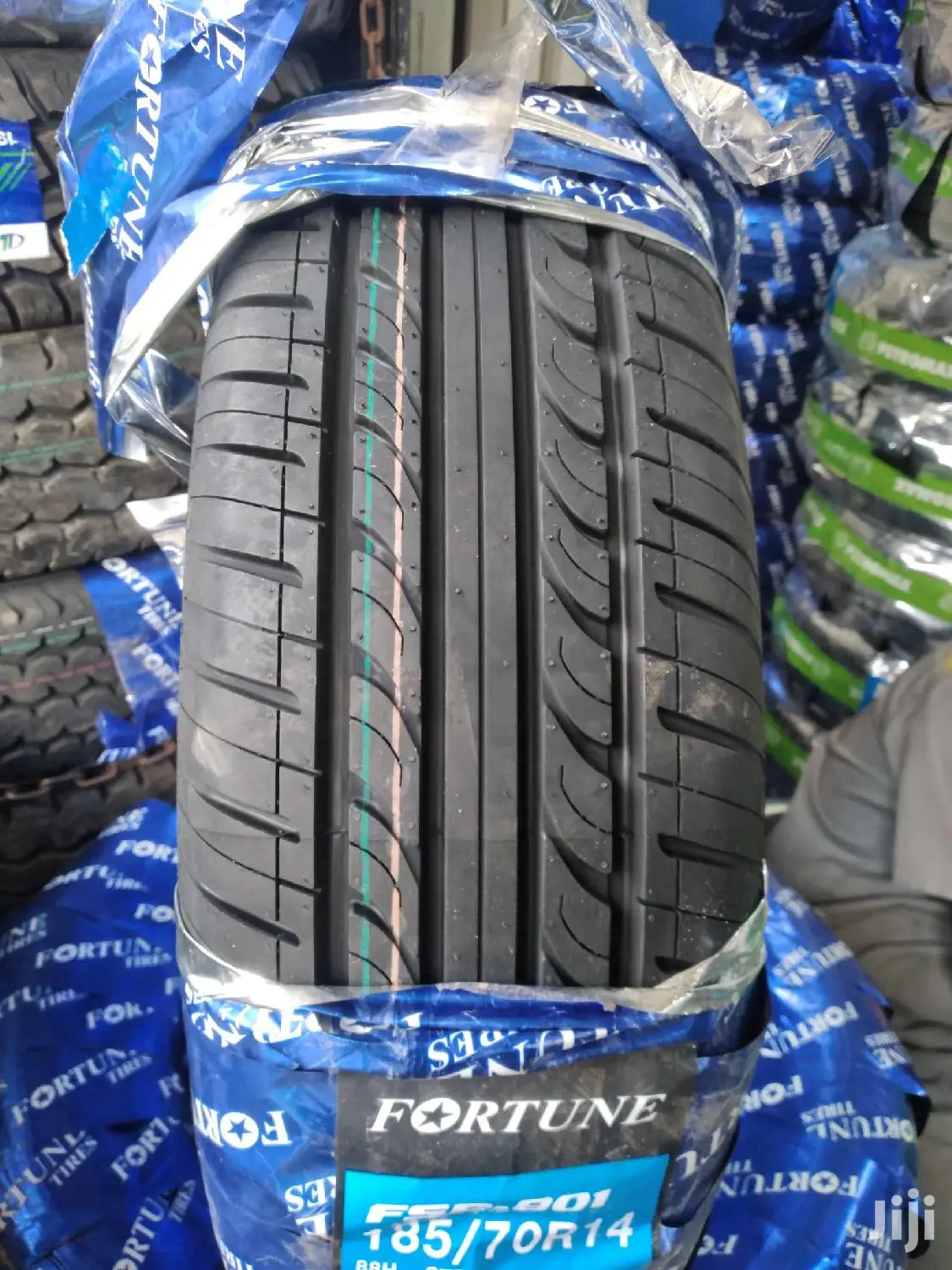 Fortune Tires Sizes 185/70r14 Radial Tubeless.