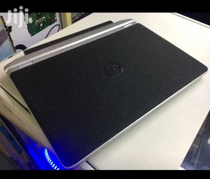 Laptop Dell Latitude E6220 4GB Intel Core I5 HDD 320GB