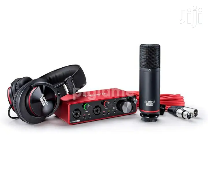 Scarlett 2i2 Studio Audio+Headset+Condenser Microphone