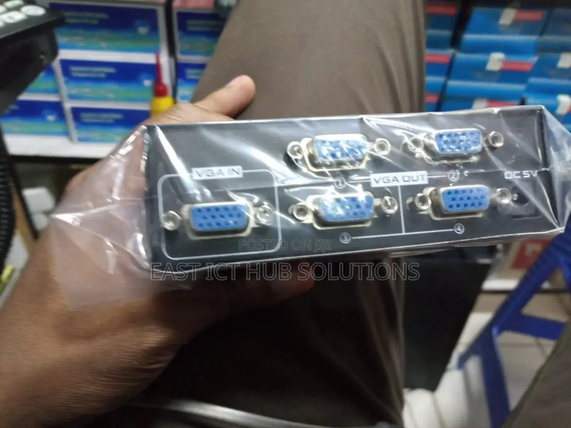 VGA Splitter 4 Way Output