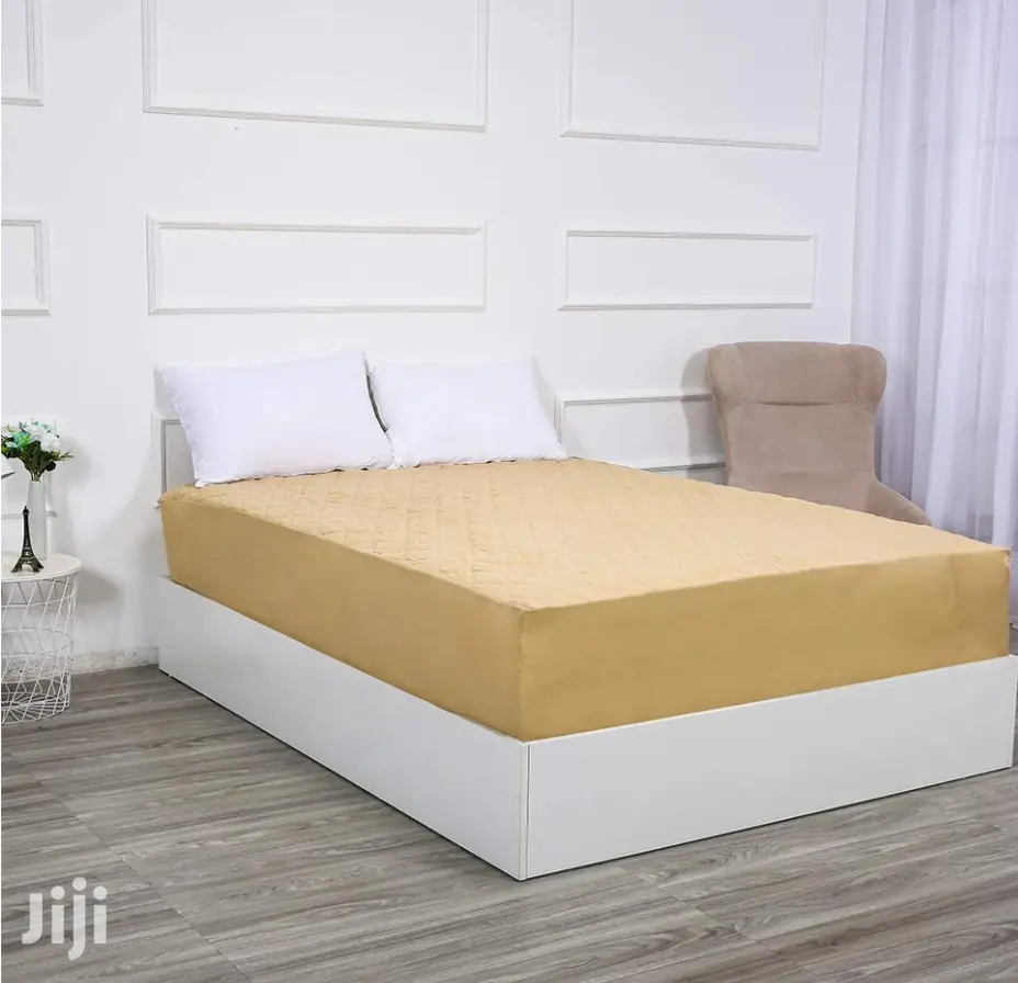 Coloured Mattress Protector _6*6