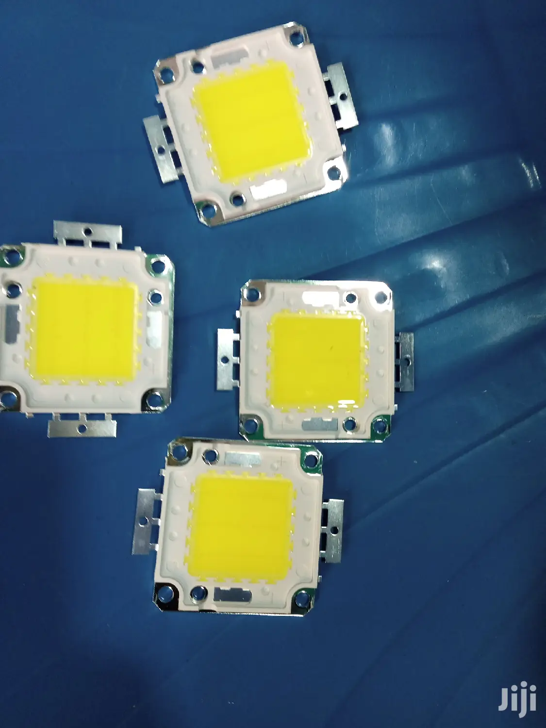 30 Watts Floodlight Bulbs