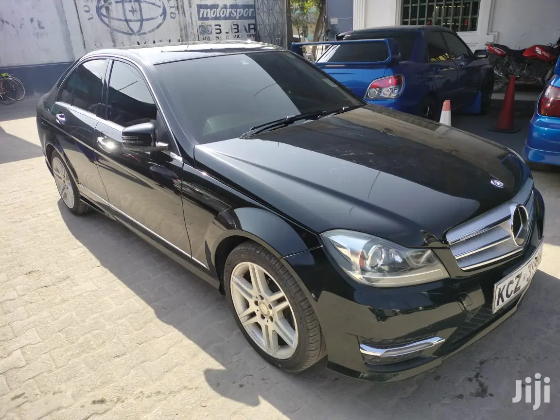Mercedes-Benz C180 2013 Black