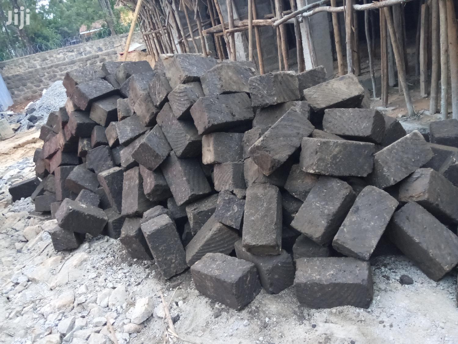 Ndarugo,Machine Cut Stone.