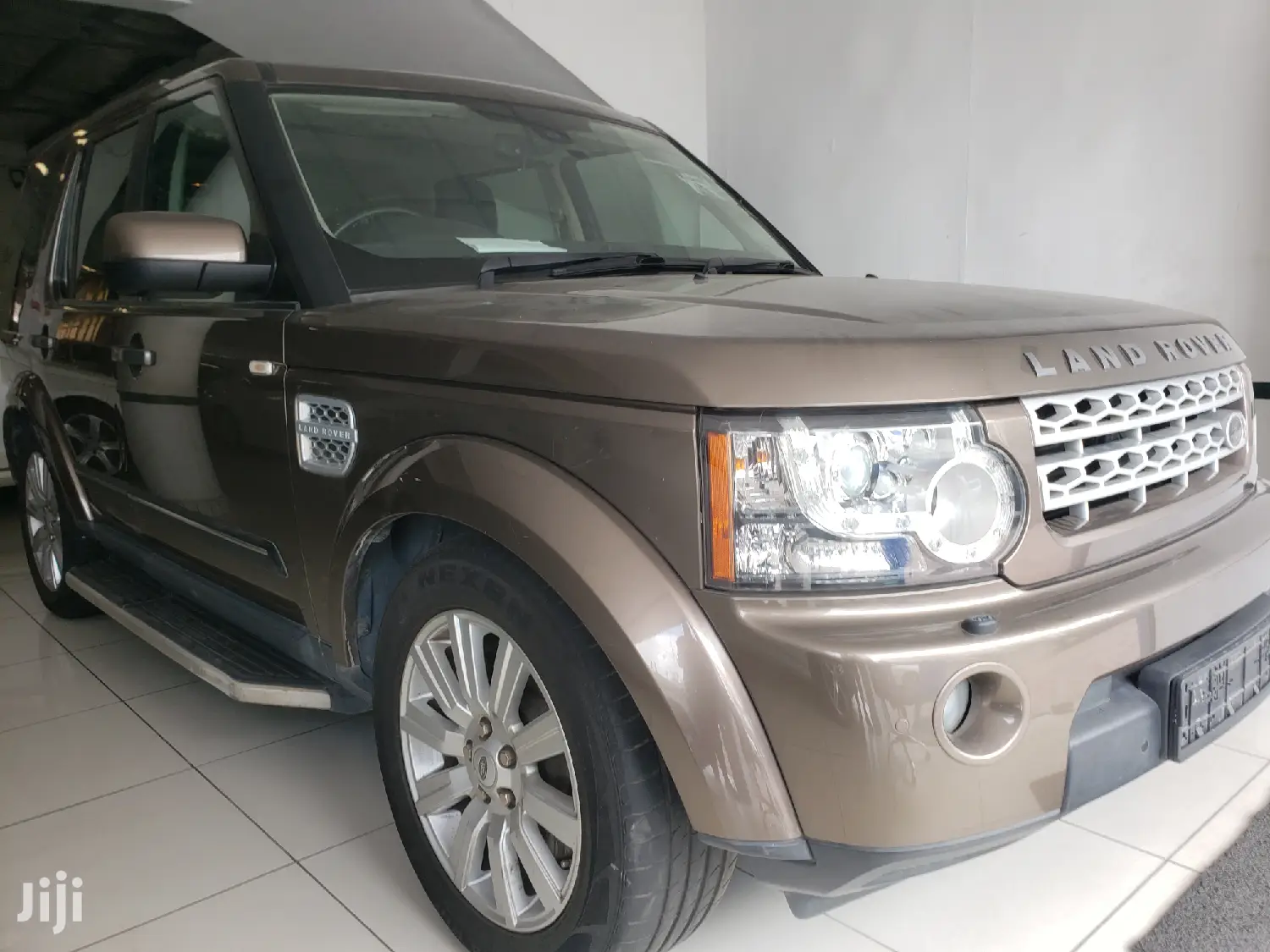 Land Rover Discovery 2014 Brown