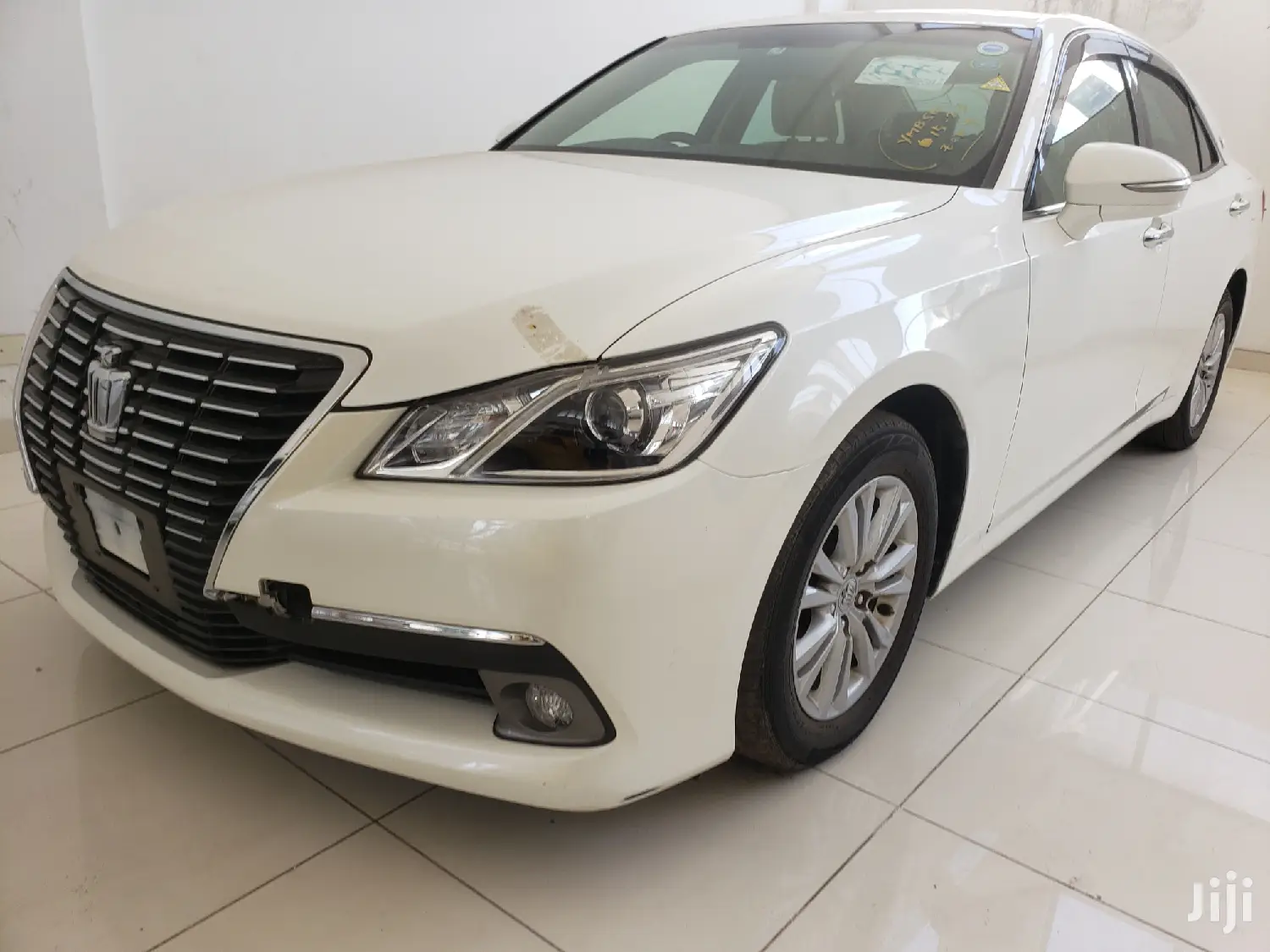 Toyota Crown 2015 White