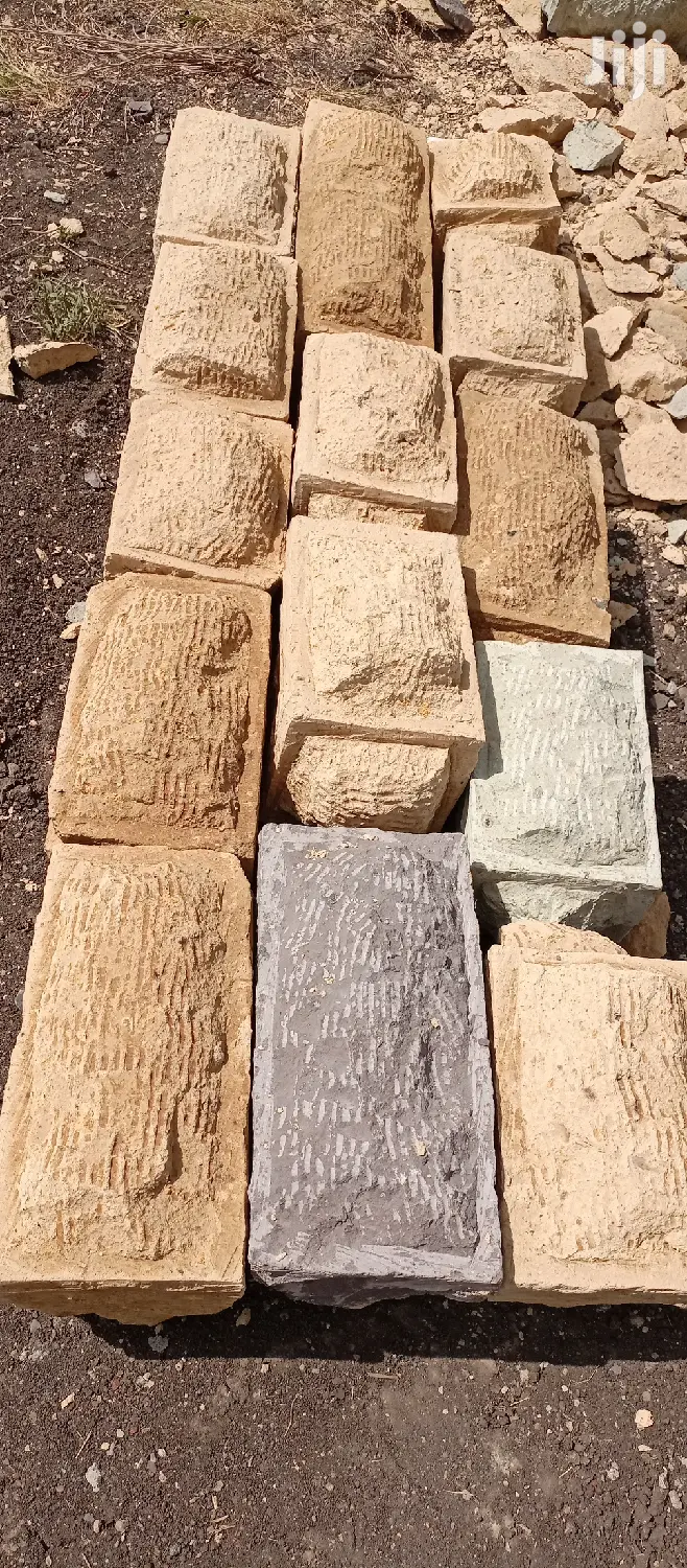 Decorating Stones (To Be Dressed at Your Site)
