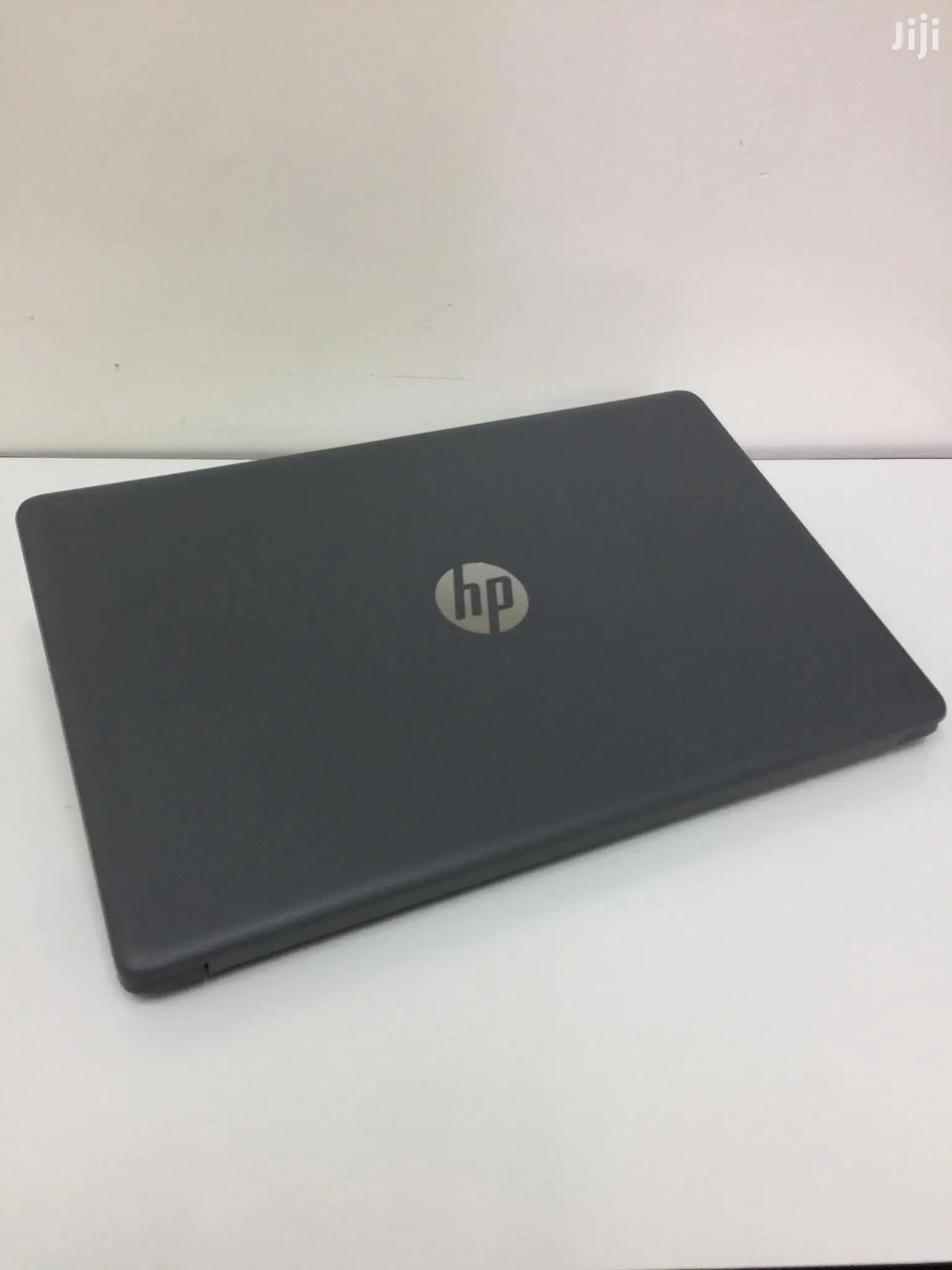 New Laptop HP 4GB Intel Core I3 1T
