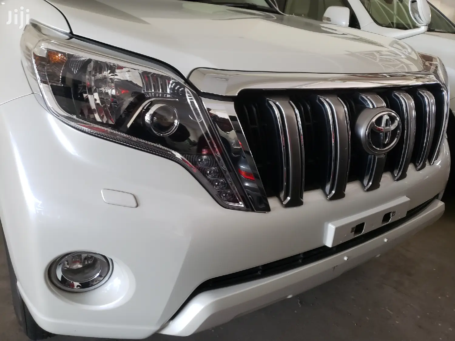 Toyota Land Cruiser Prado 2016 White