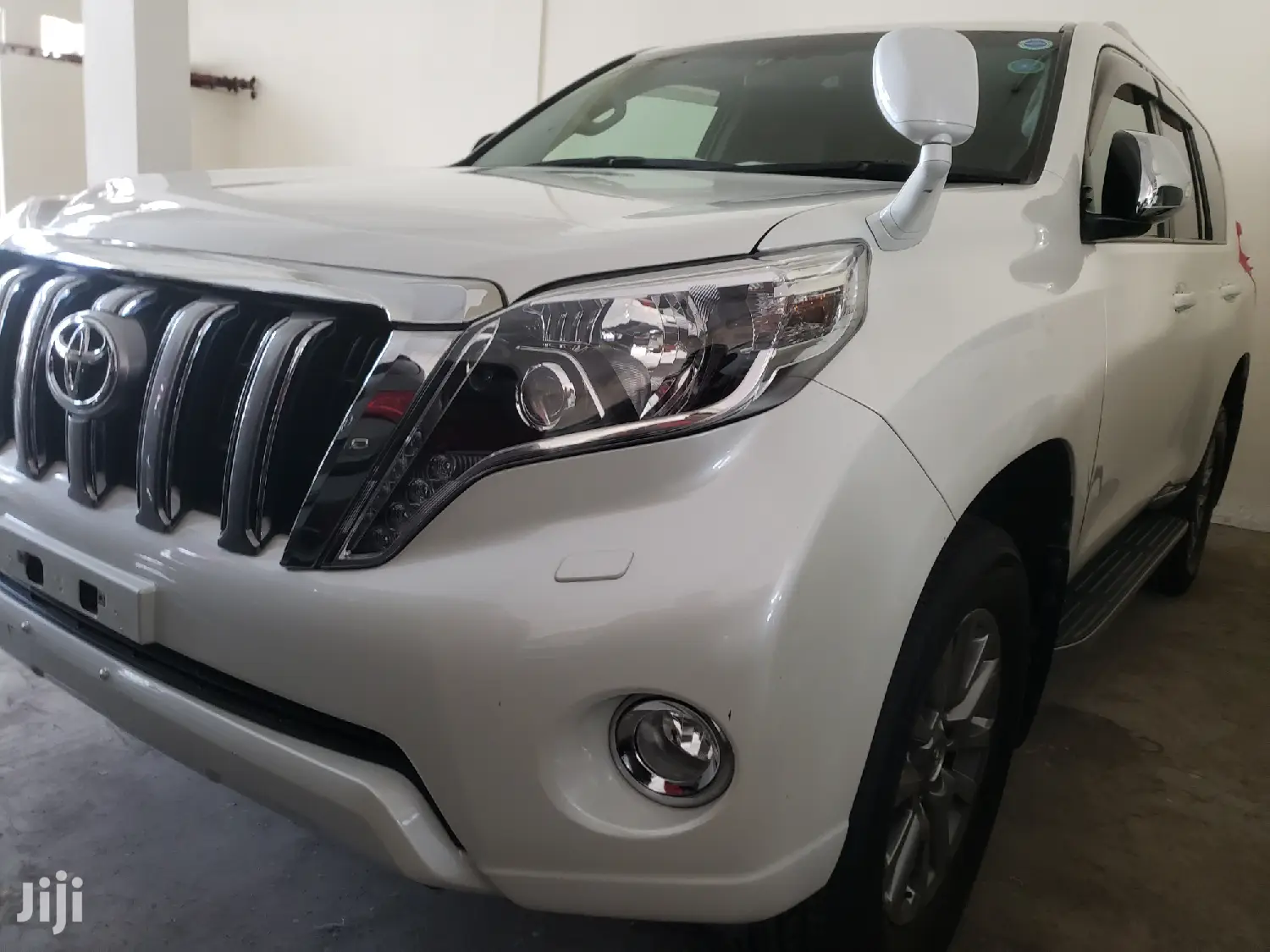 Toyota Land Cruiser Prado 2016 White