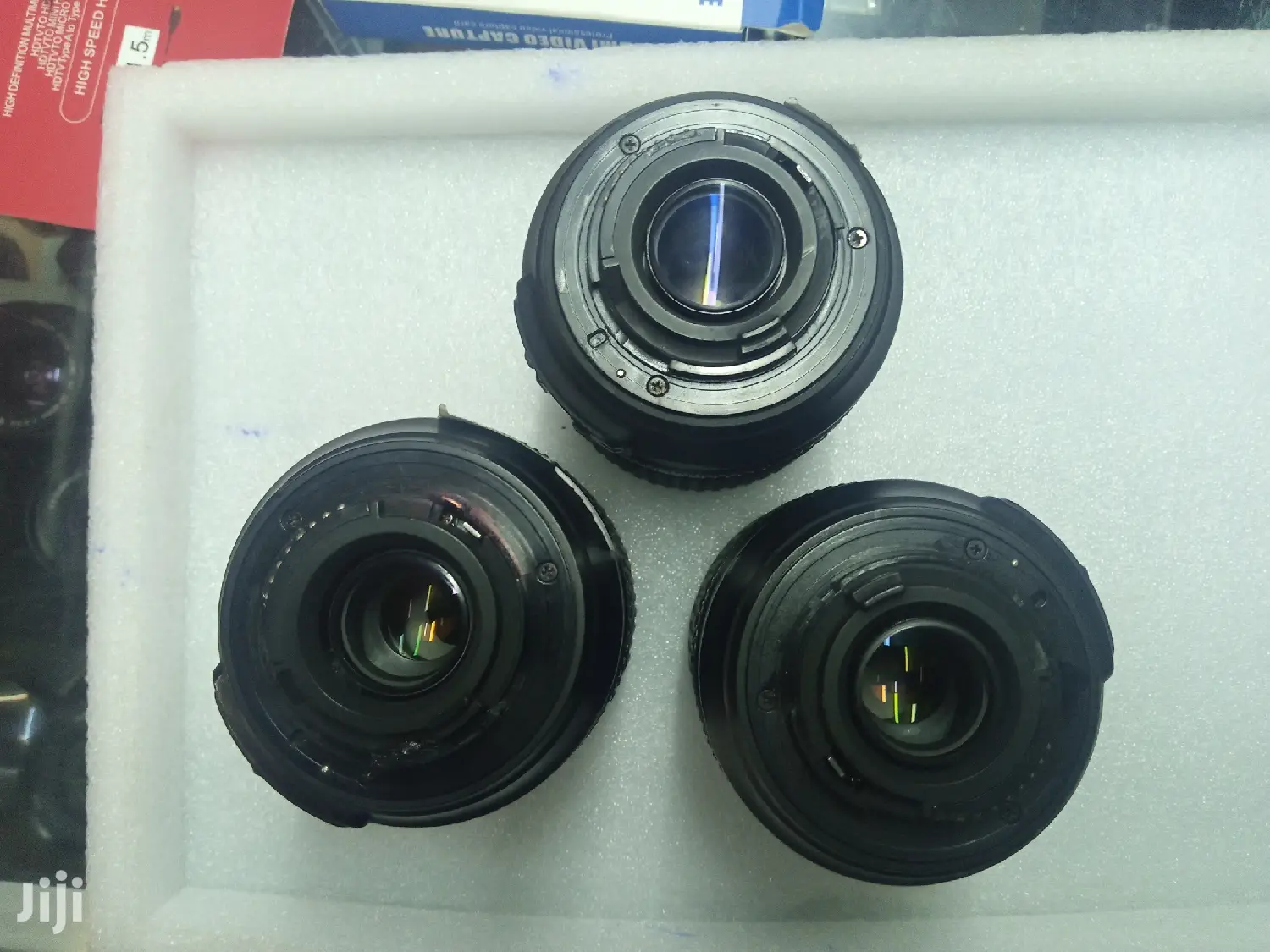Superior Nikon 18-105mm Lens for Blurring and Zoom