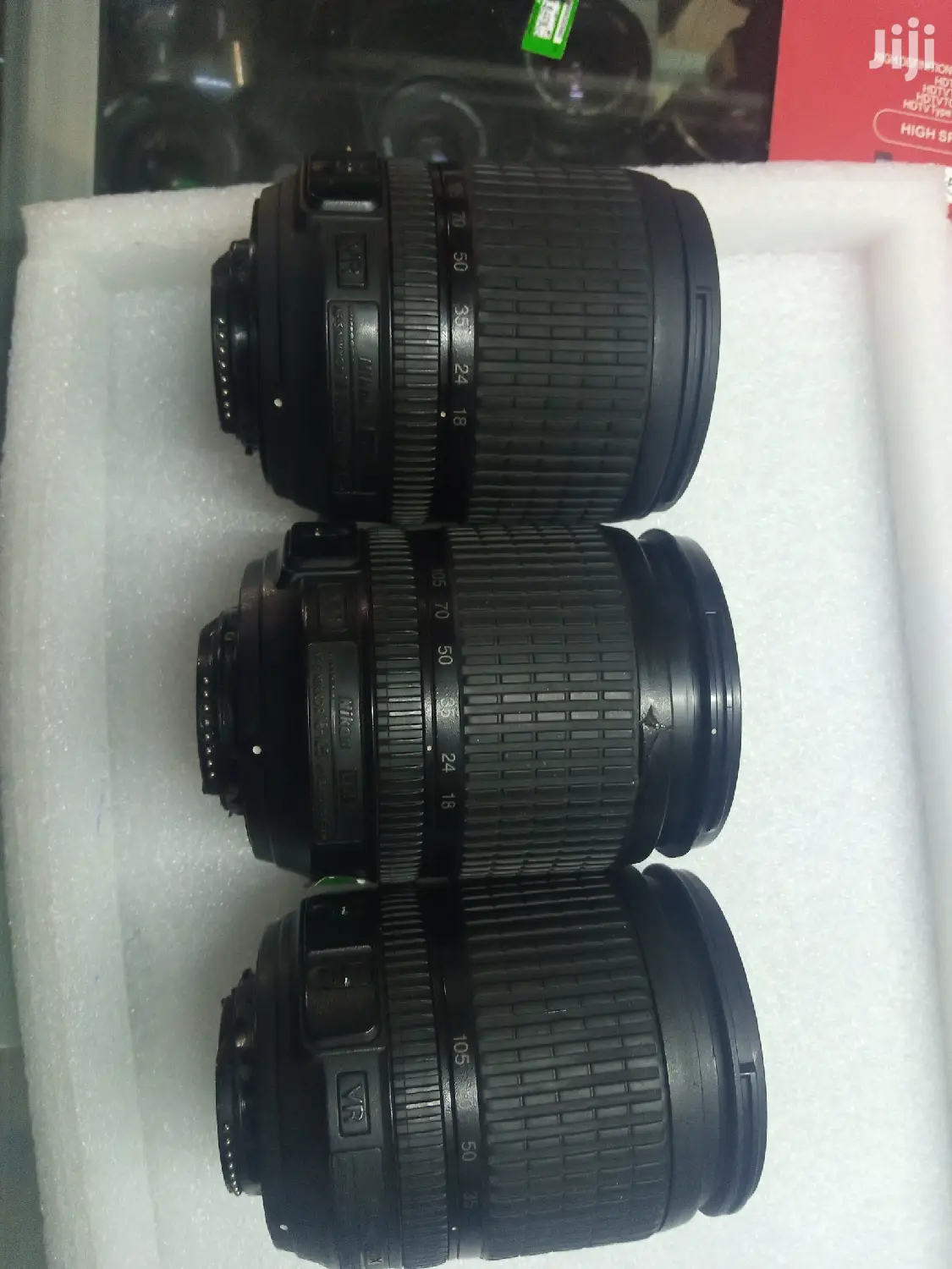 Superior Nikon 18-105mm Lens for Blurring and Zoom