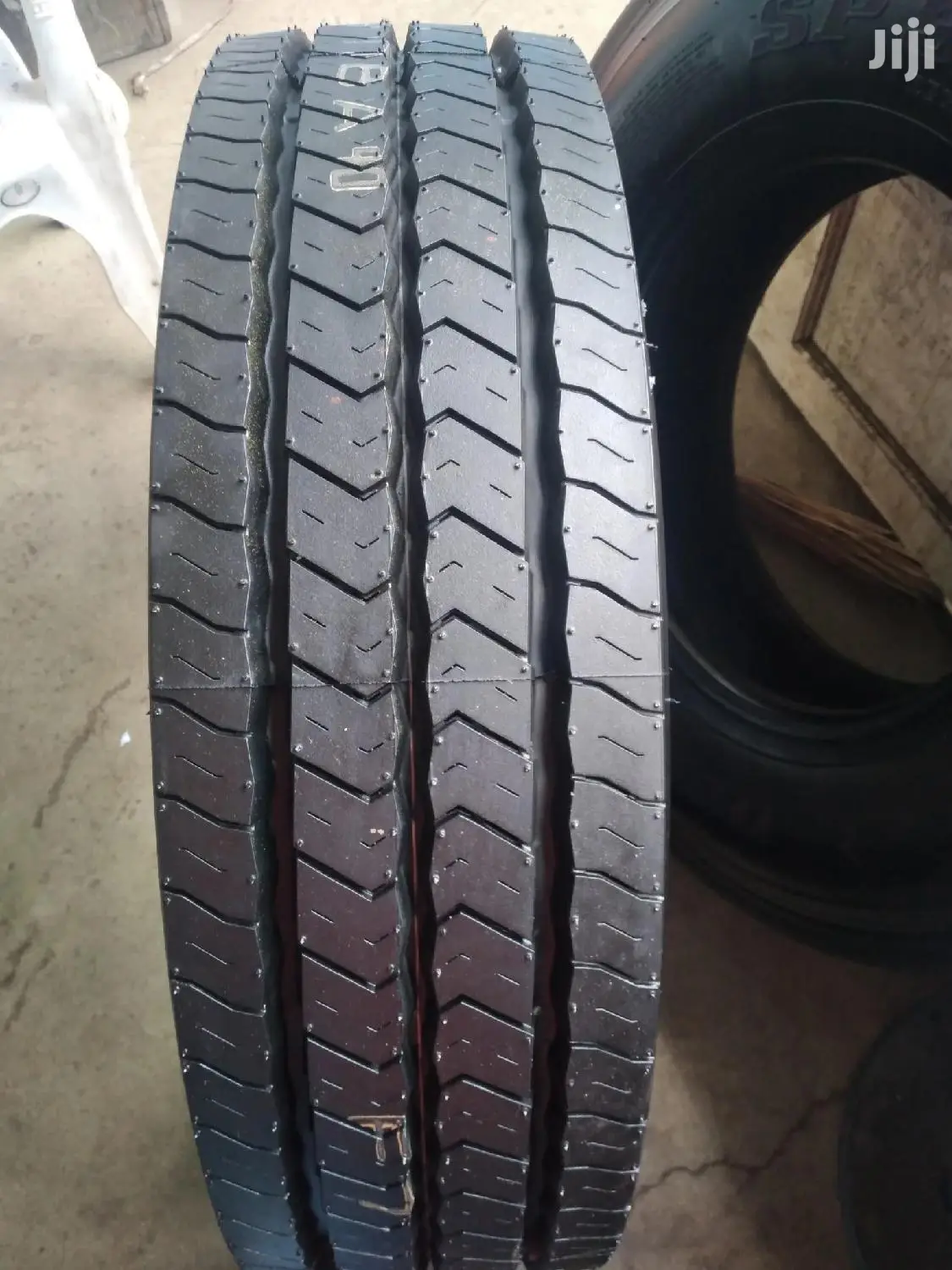 Dunlop Tires Sizes 9.5 R17.5 Tubeless