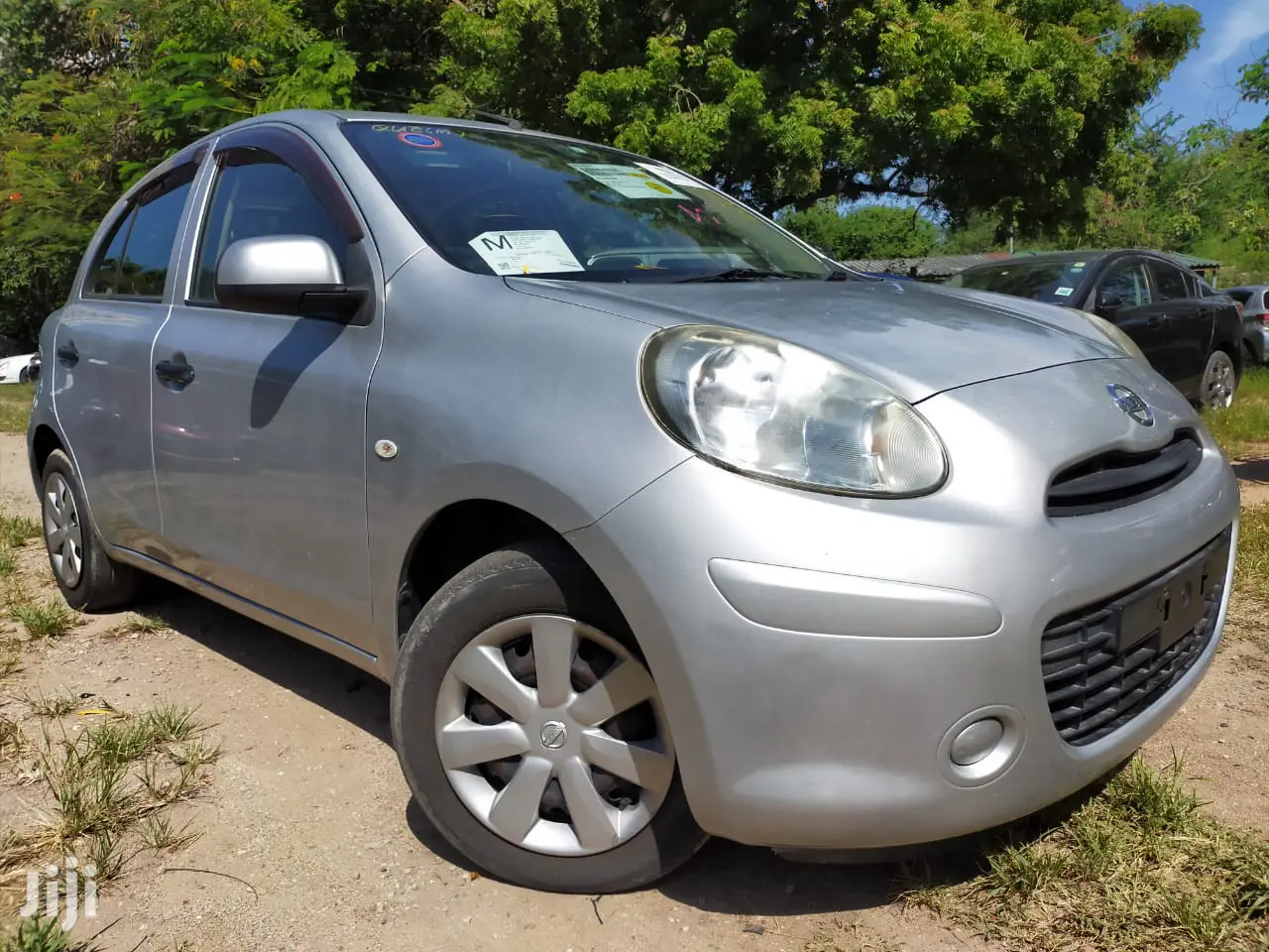 Nissan March 2015 Silver