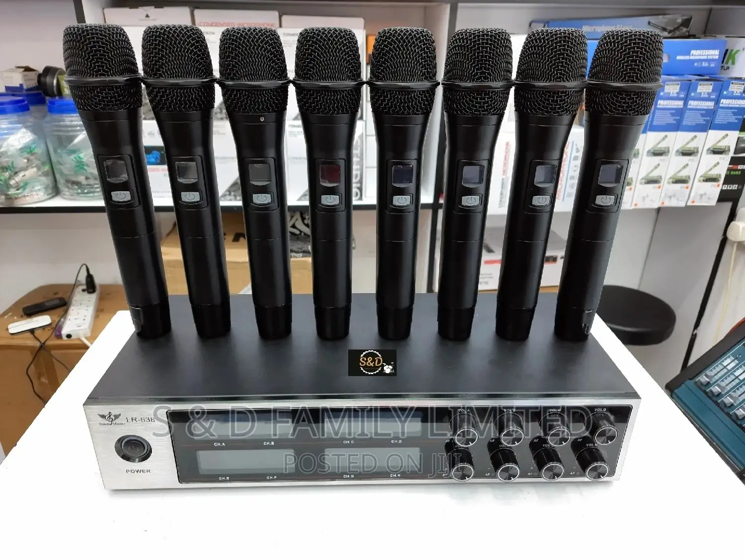 Sound Master 8 in 1 Wireless Microphone