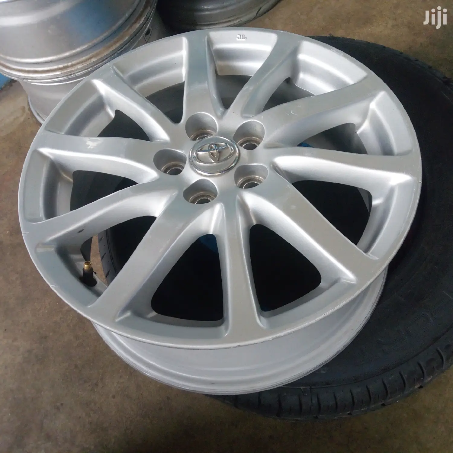 Premio, Allion Rims Size 16 X-Japan